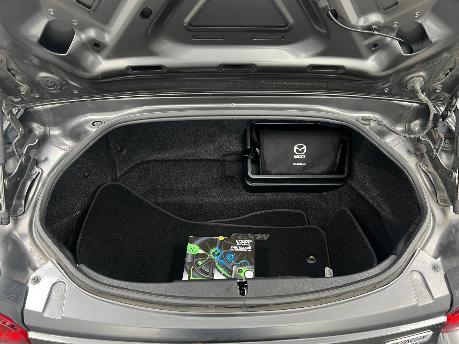 Thumbnail: 2017 Mazda MX-5 Miata - 5