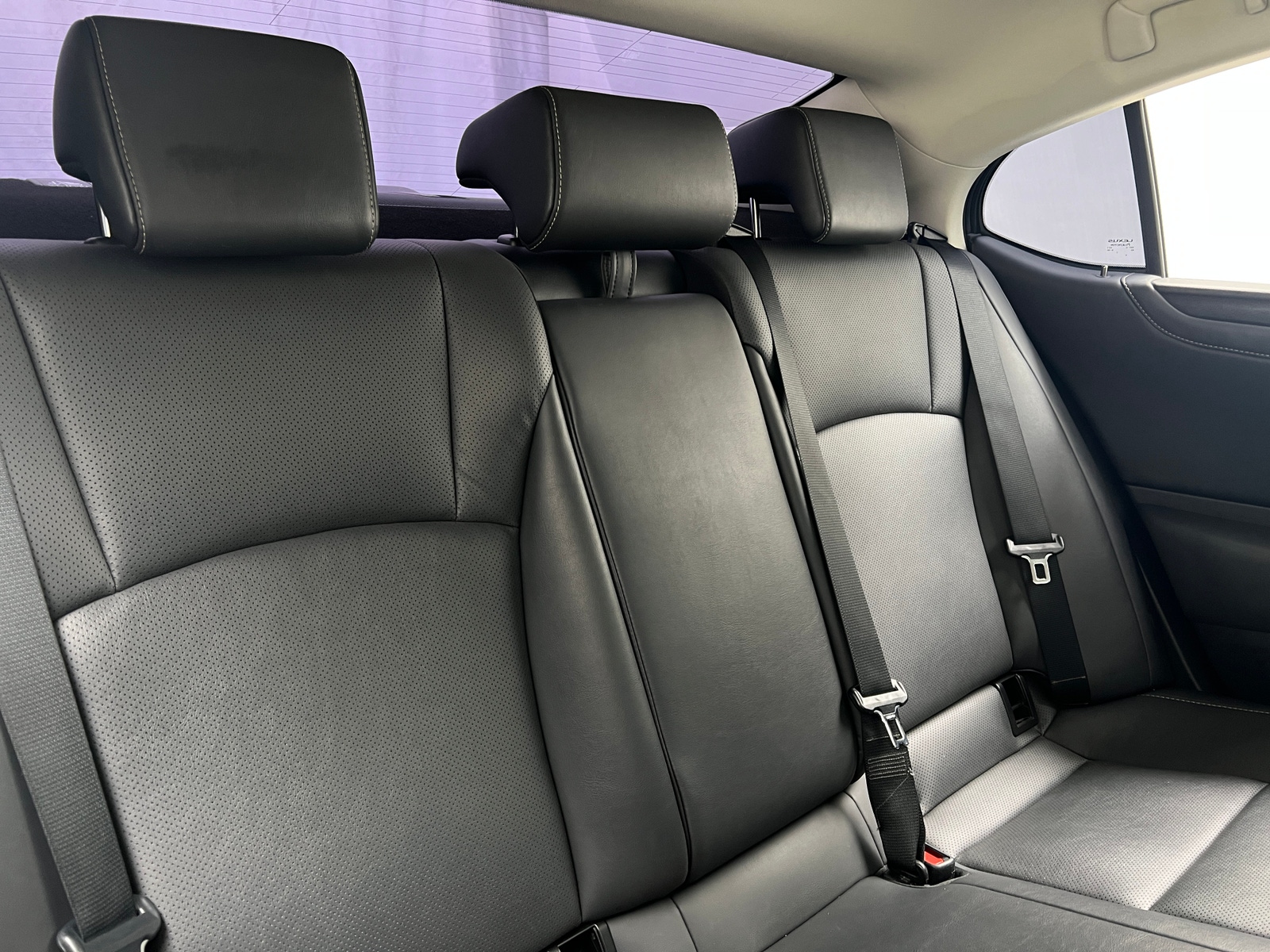 Thumbnail: 2023 Lexus ES - 5