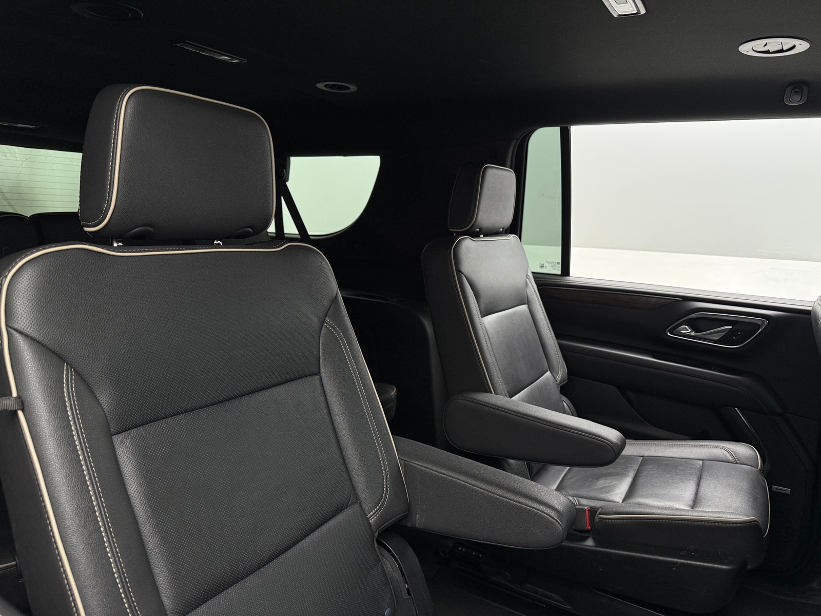 Thumbnail: 2023 Chevrolet Suburban - 5