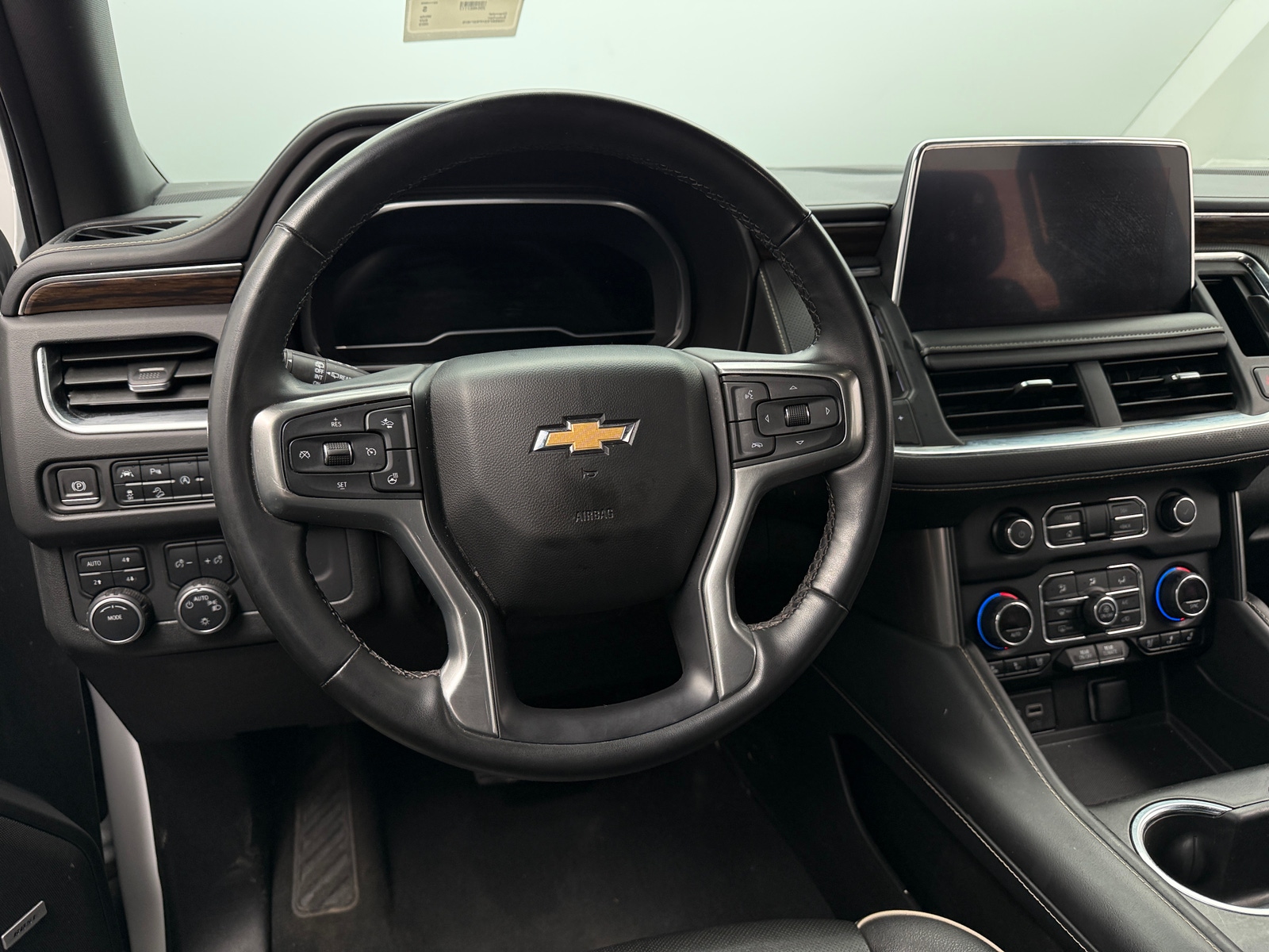 Thumbnail: 2023 Chevrolet Suburban - 4