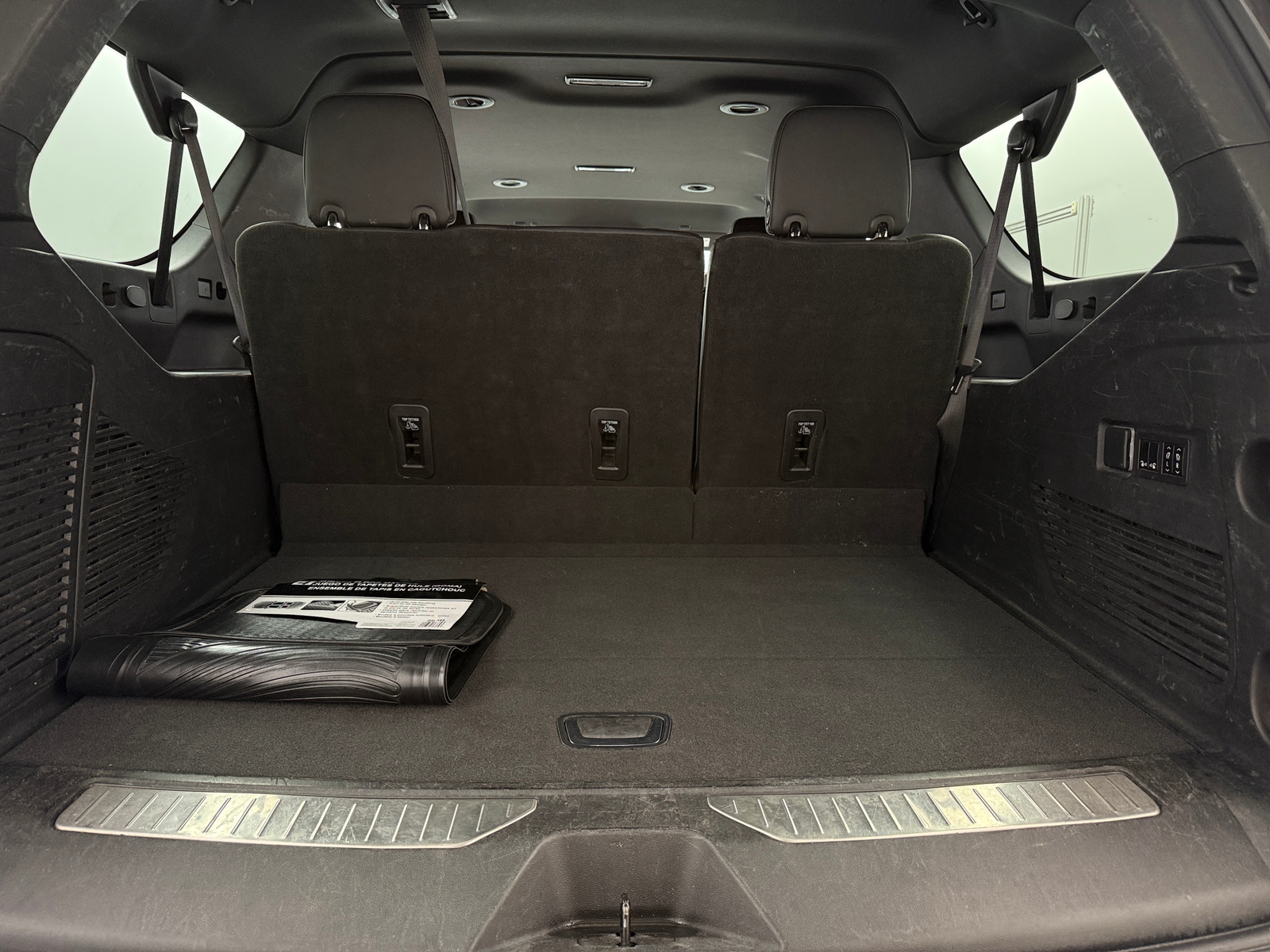 Thumbnail: 2023 Chevrolet Suburban - 6