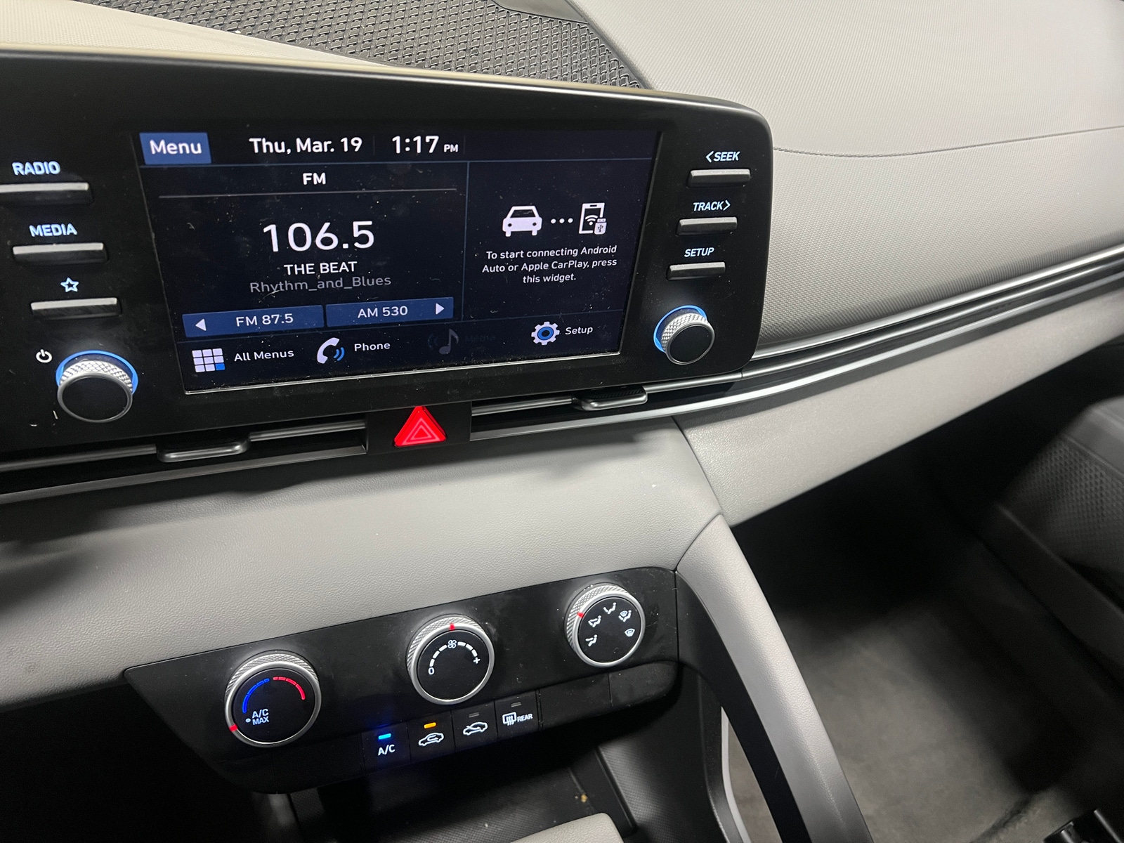 Thumbnail: 2023 Hyundai Elantra - 4