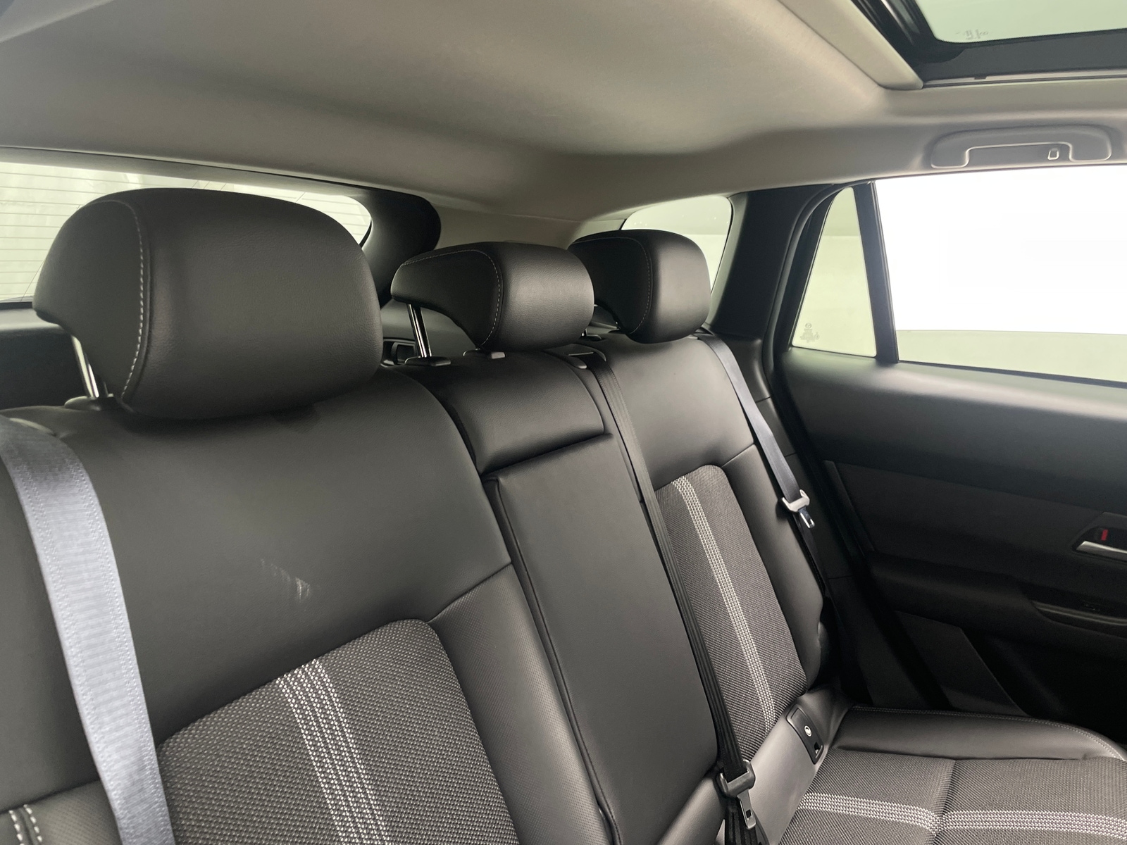 Thumbnail: 2025 Mazda CX-50 - 5