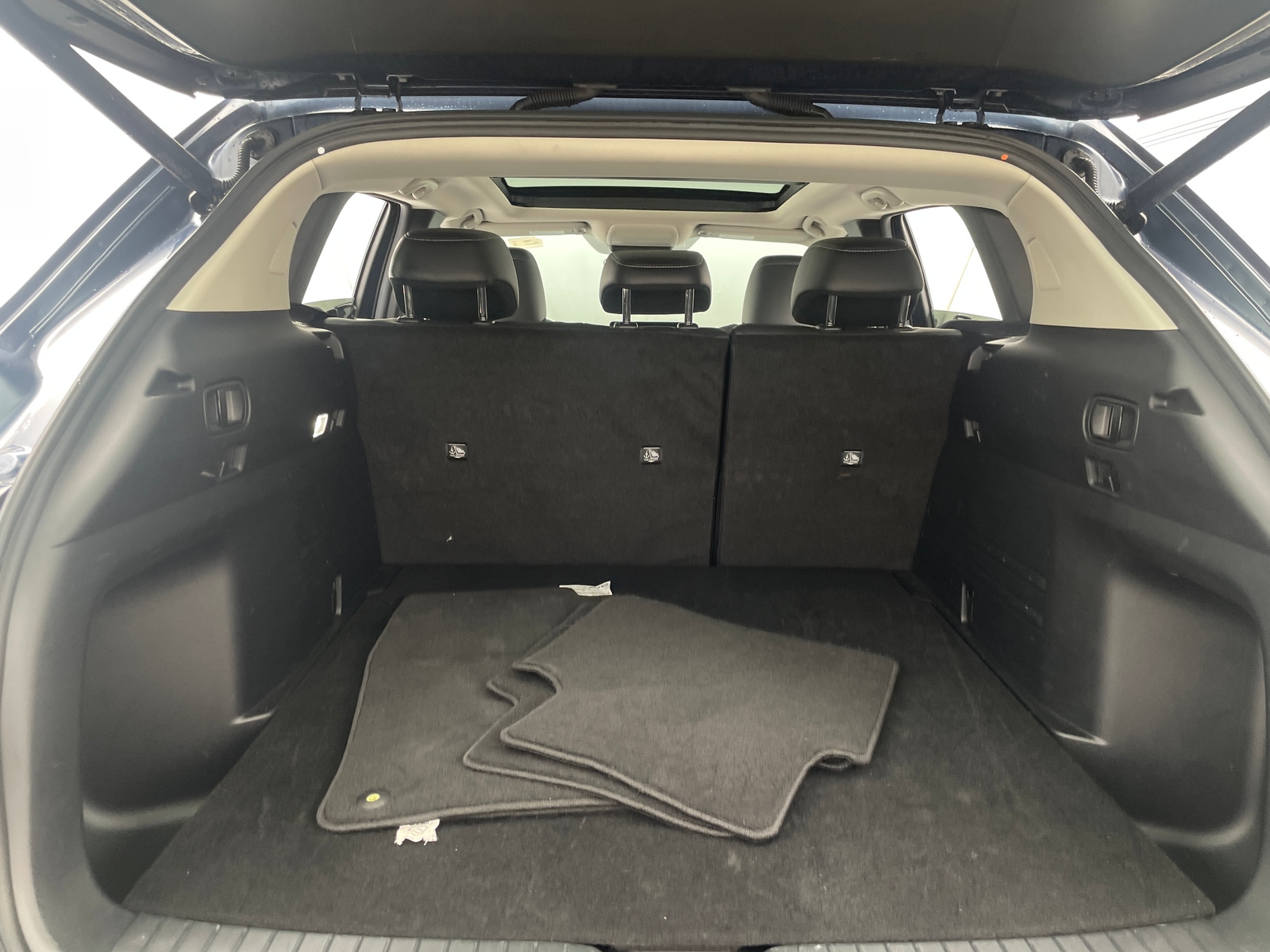 Thumbnail: 2025 Mazda CX-50 - 6