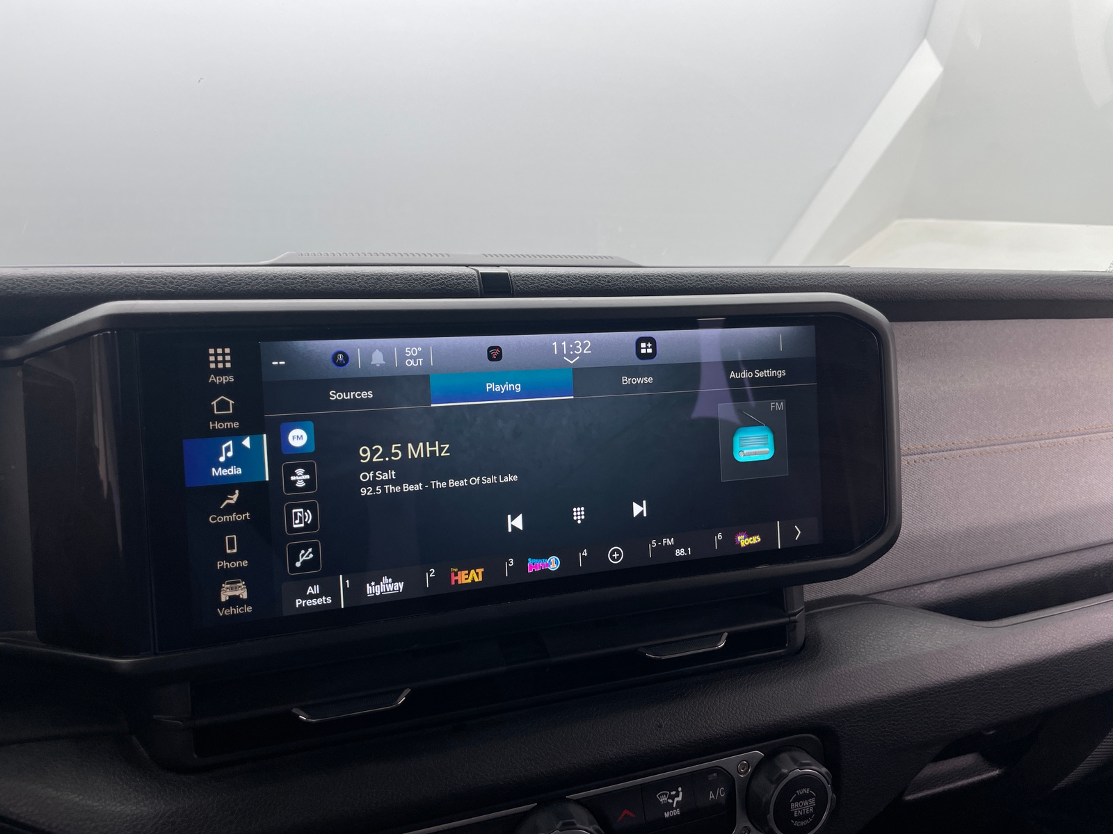 Thumbnail: 2025 Jeep Gladiator - 4