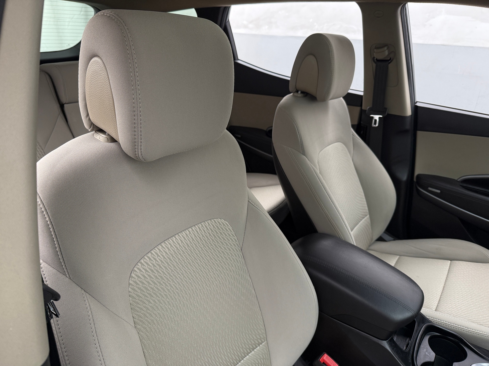 Thumbnail: 2016 Hyundai Santa Fe - 2