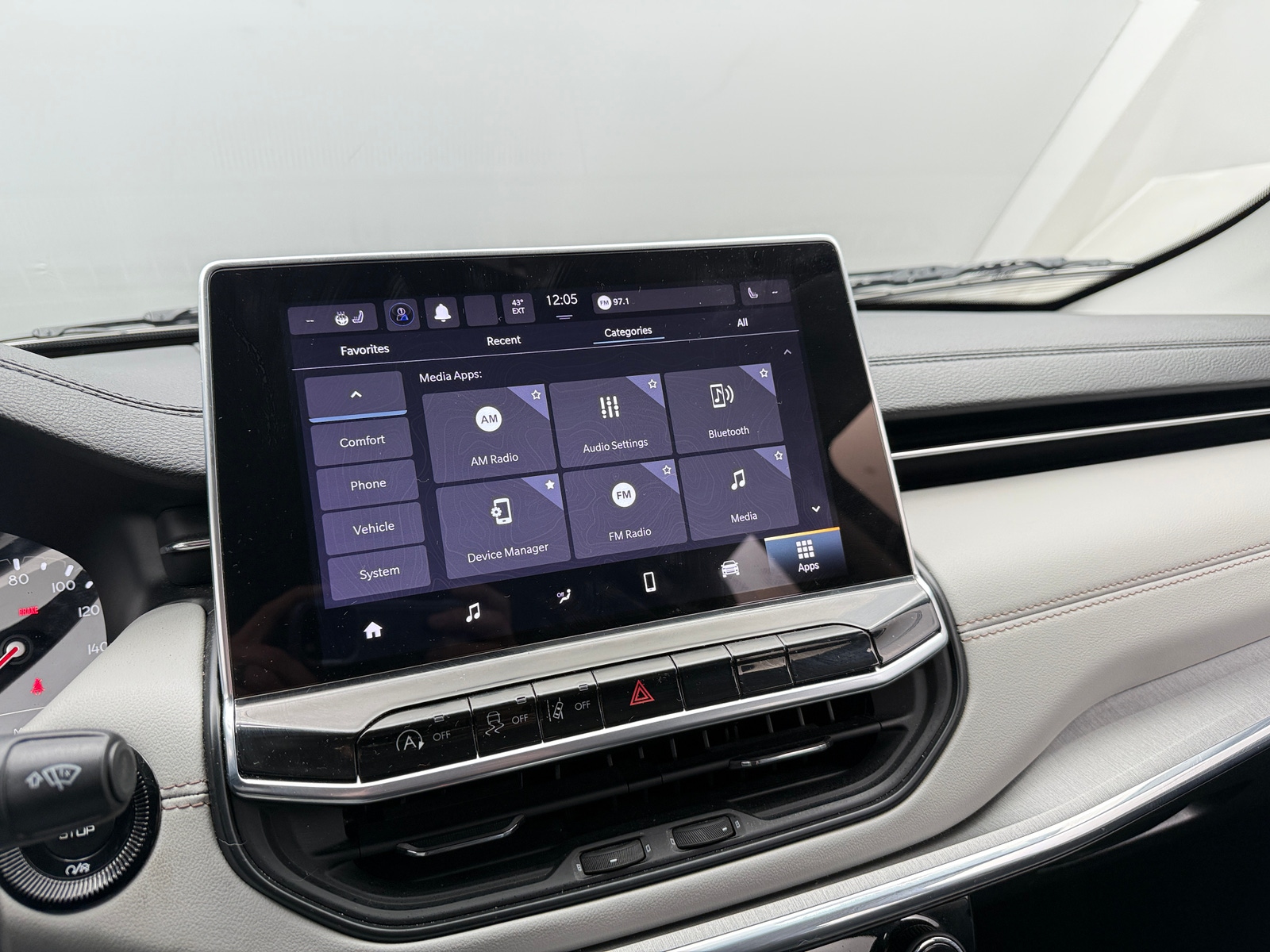 Thumbnail: 2022 Jeep Compass - 3