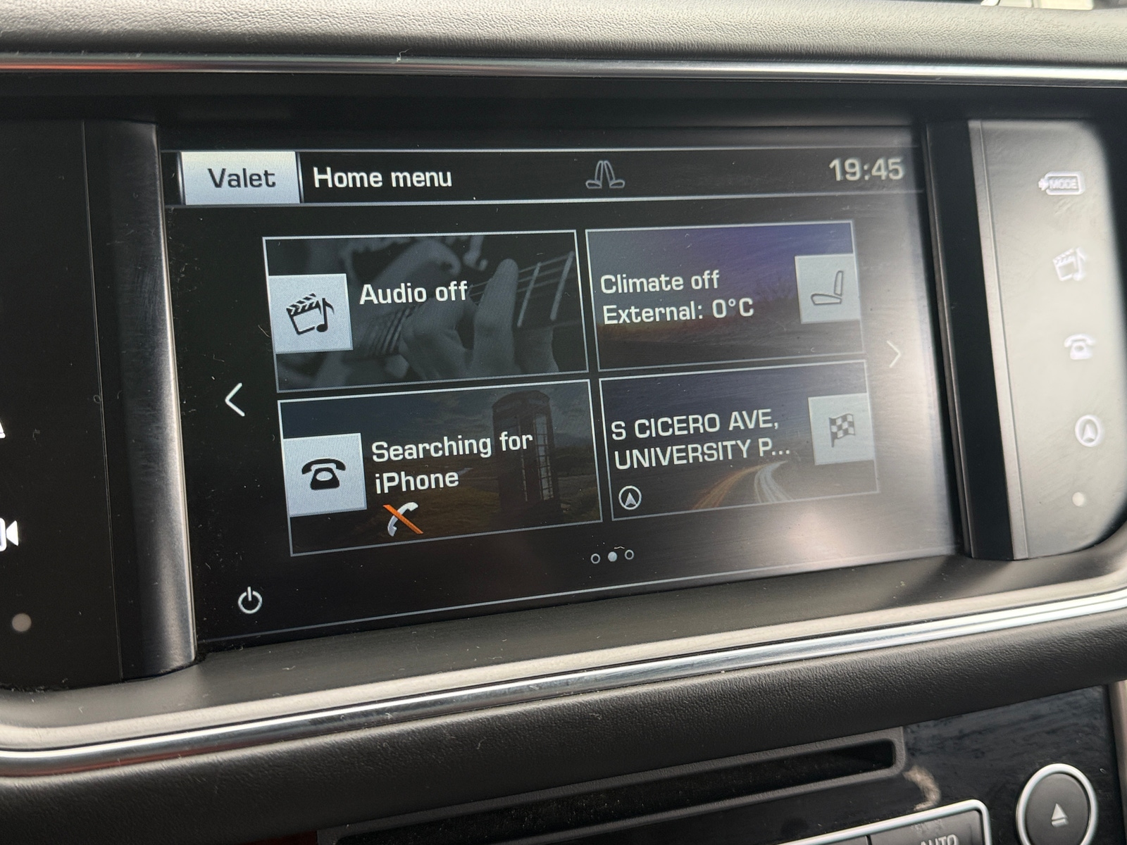 Thumbnail: 2016 Land Rover Range Rover - 3