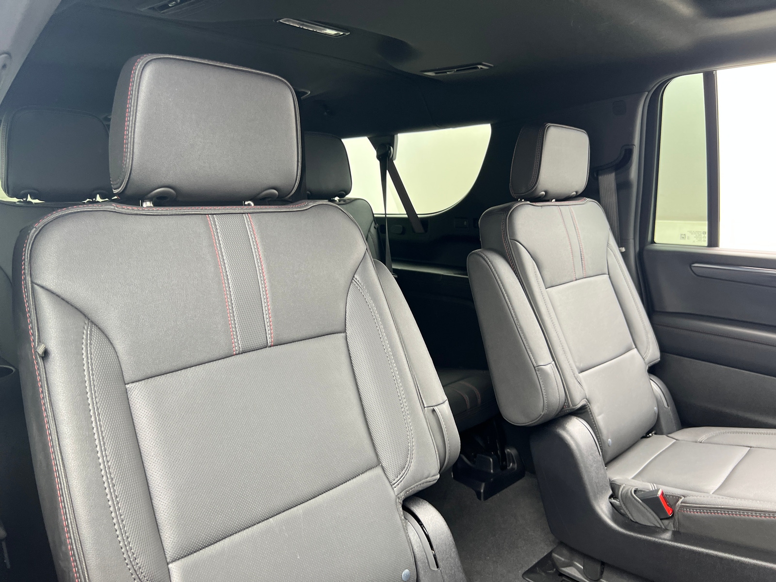 Thumbnail: 2025 Chevrolet Suburban - 5