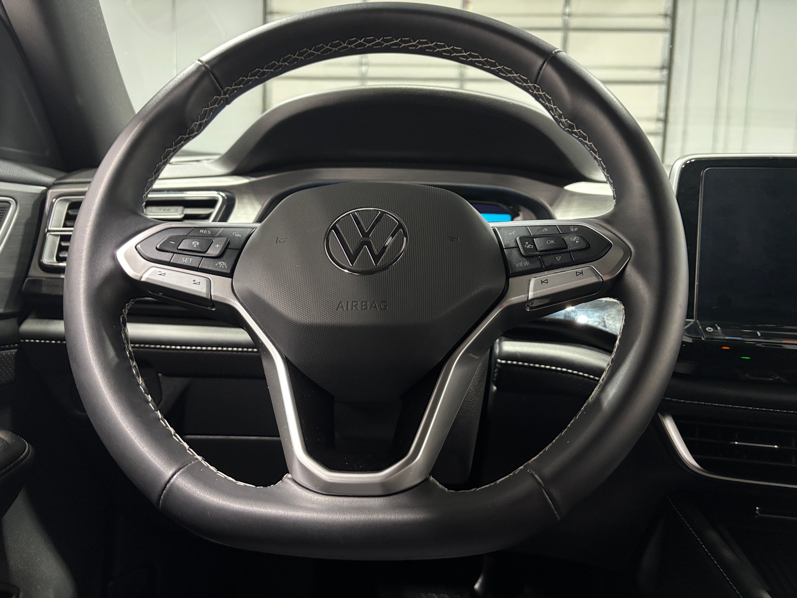 Thumbnail: 2025 Volkswagen Atlas - 4