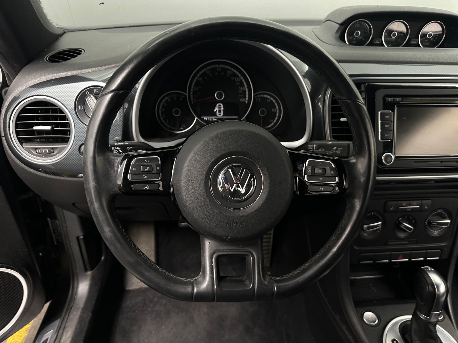 Thumbnail: 2014 Volkswagen Beetle - 5