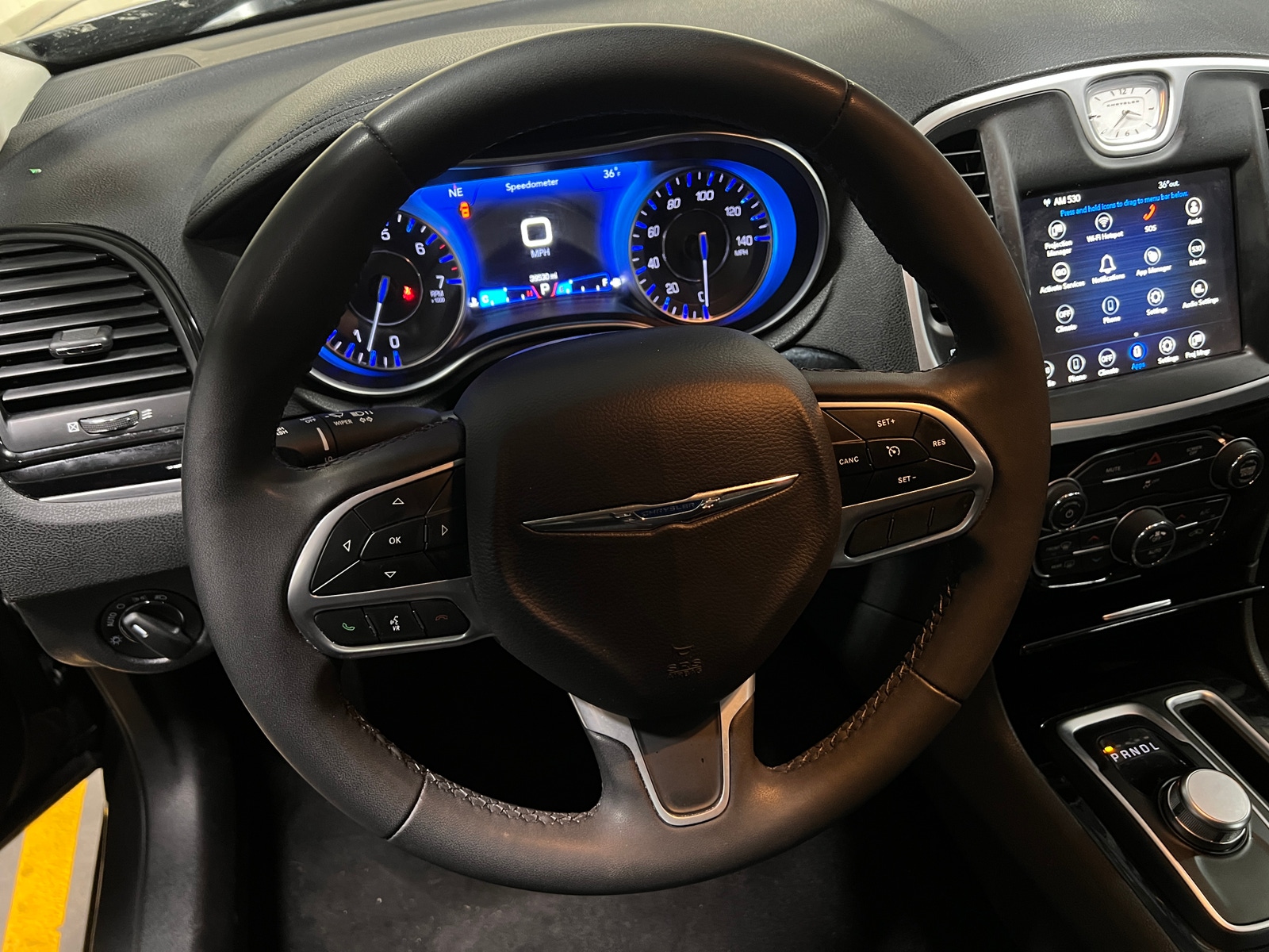 Thumbnail: 2023 Chrysler 300 - 5