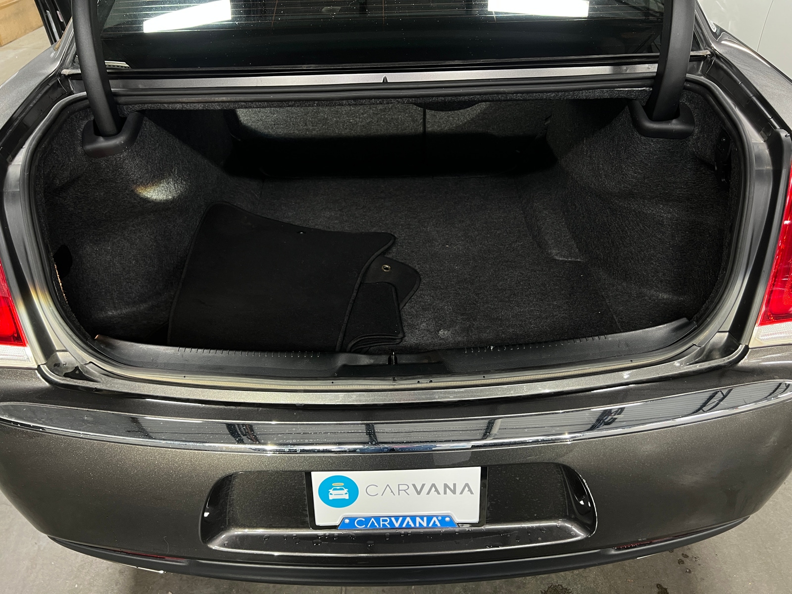 Thumbnail: 2023 Chrysler 300 - 7