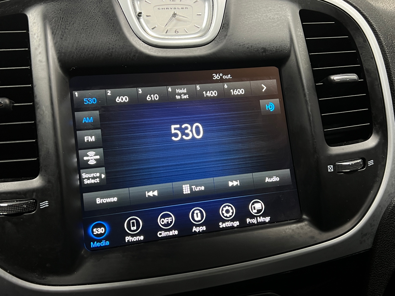 Thumbnail: 2023 Chrysler 300 - 4