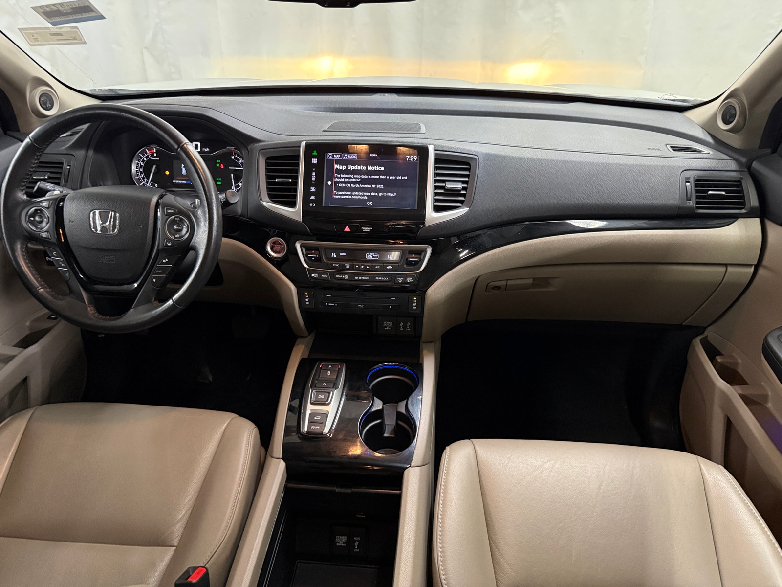 Thumbnail: 2016 Honda Pilot - 2