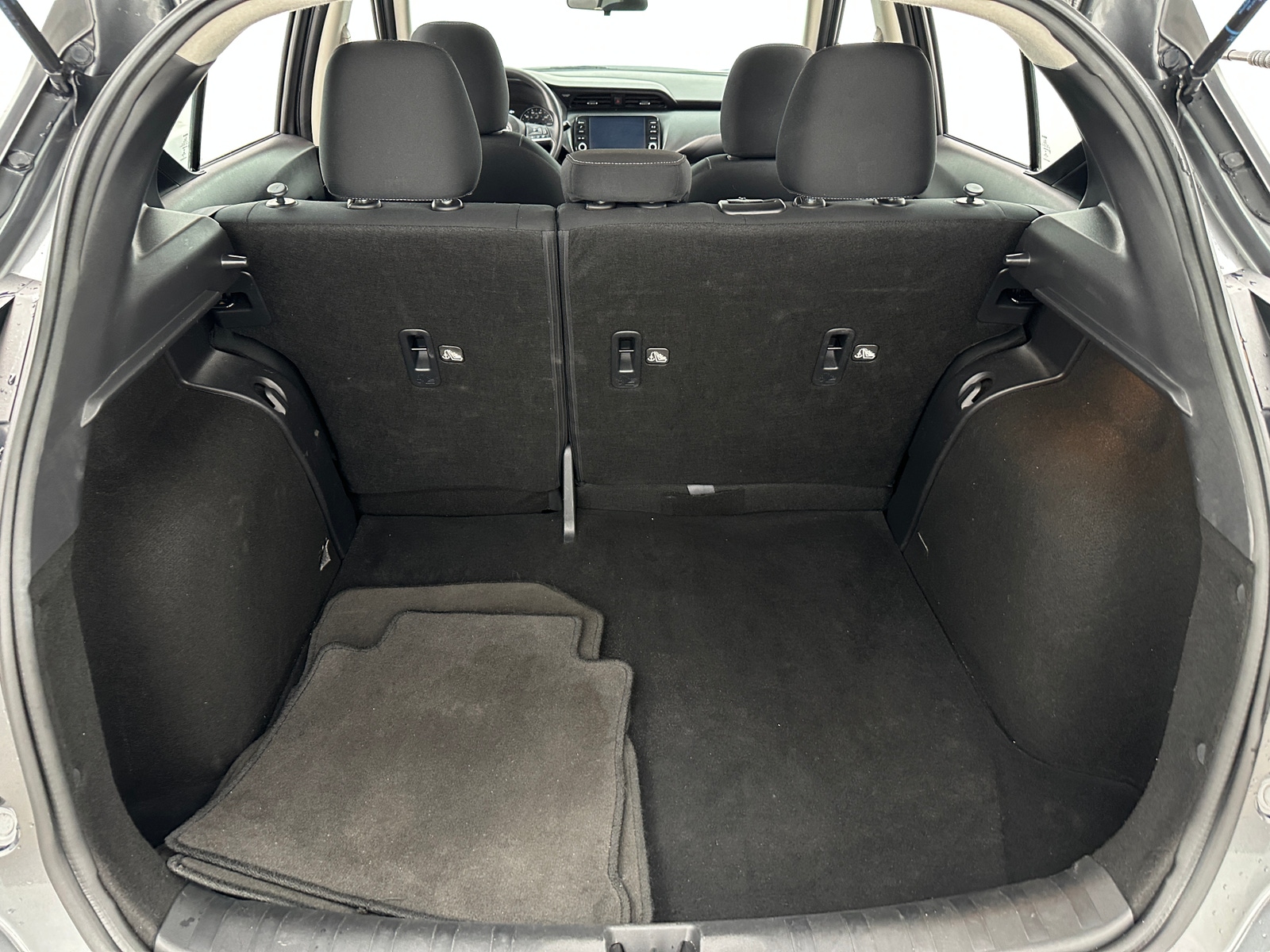 Thumbnail: 2023 Nissan Kicks - 7