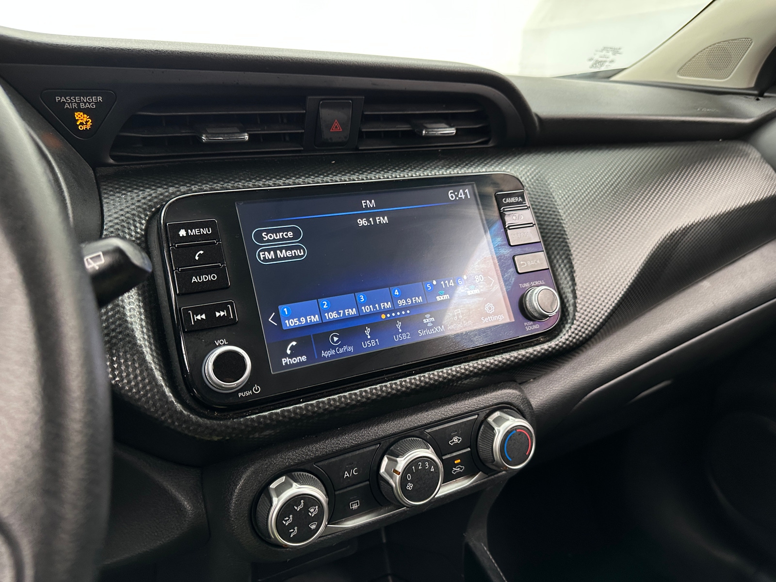 Thumbnail: 2023 Nissan Kicks - 4