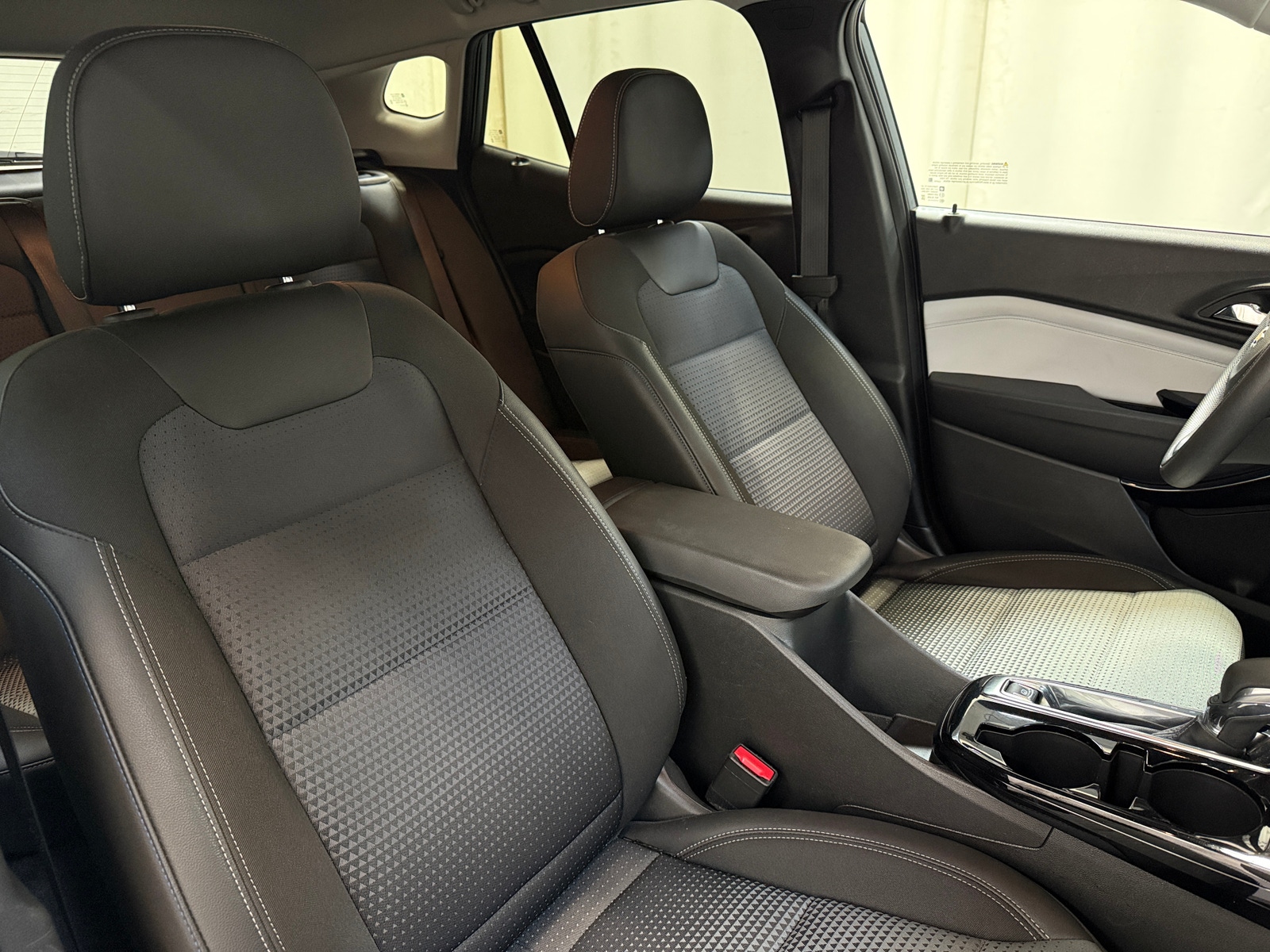 Thumbnail: 2025 Chevrolet Trax - 2