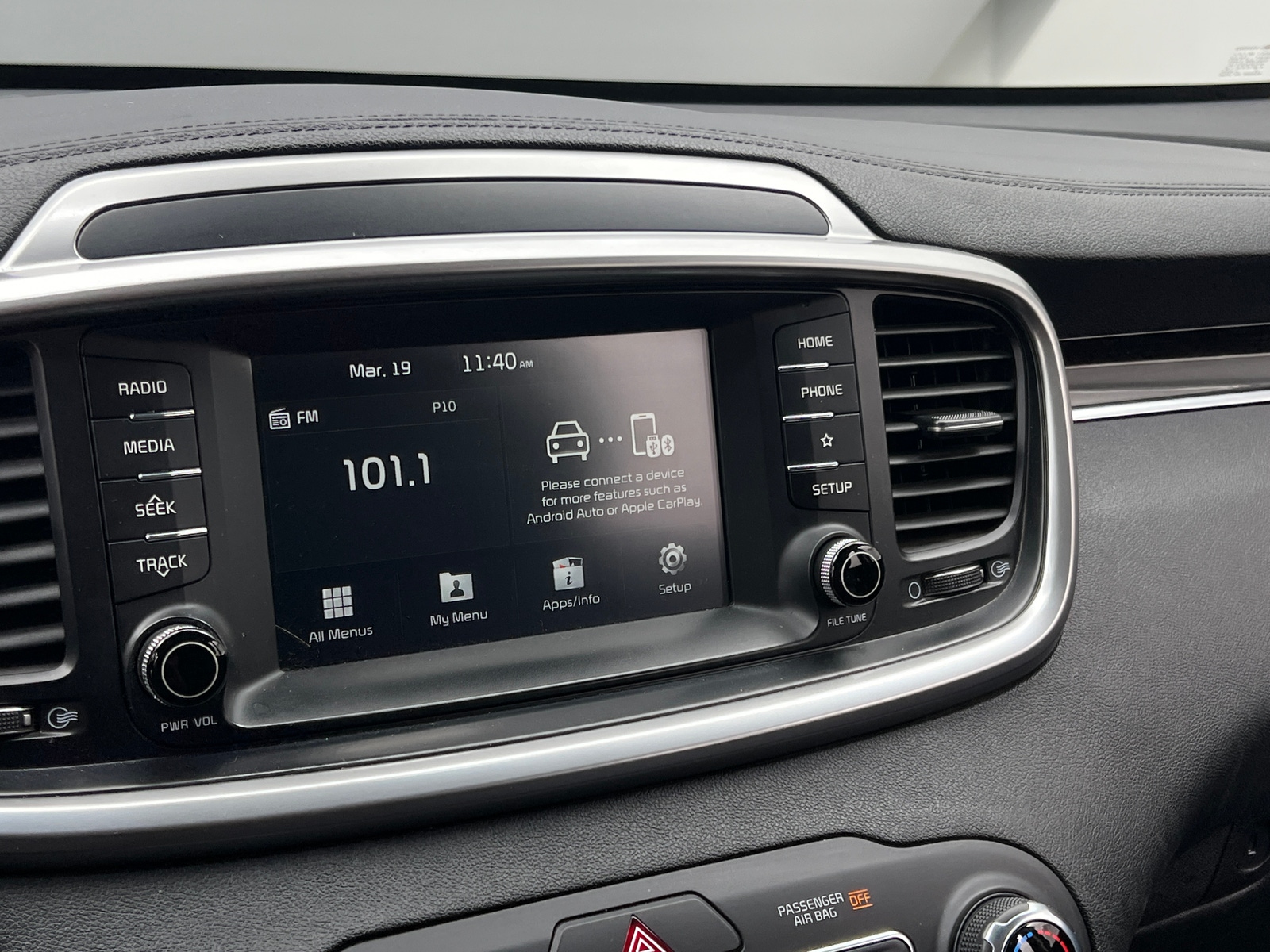 Thumbnail: 2020 Kia Sorento - 3