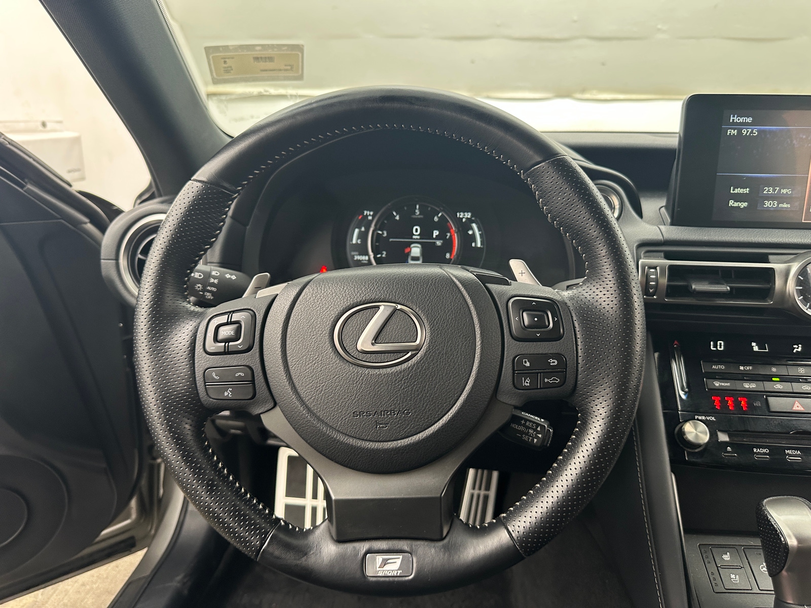 Thumbnail: 2022 Lexus IS - 4