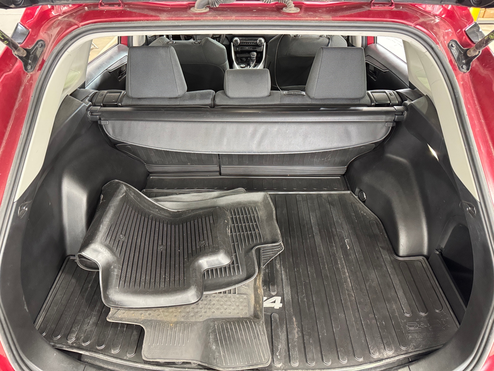 Thumbnail: 2022 Toyota RAV4 - 7