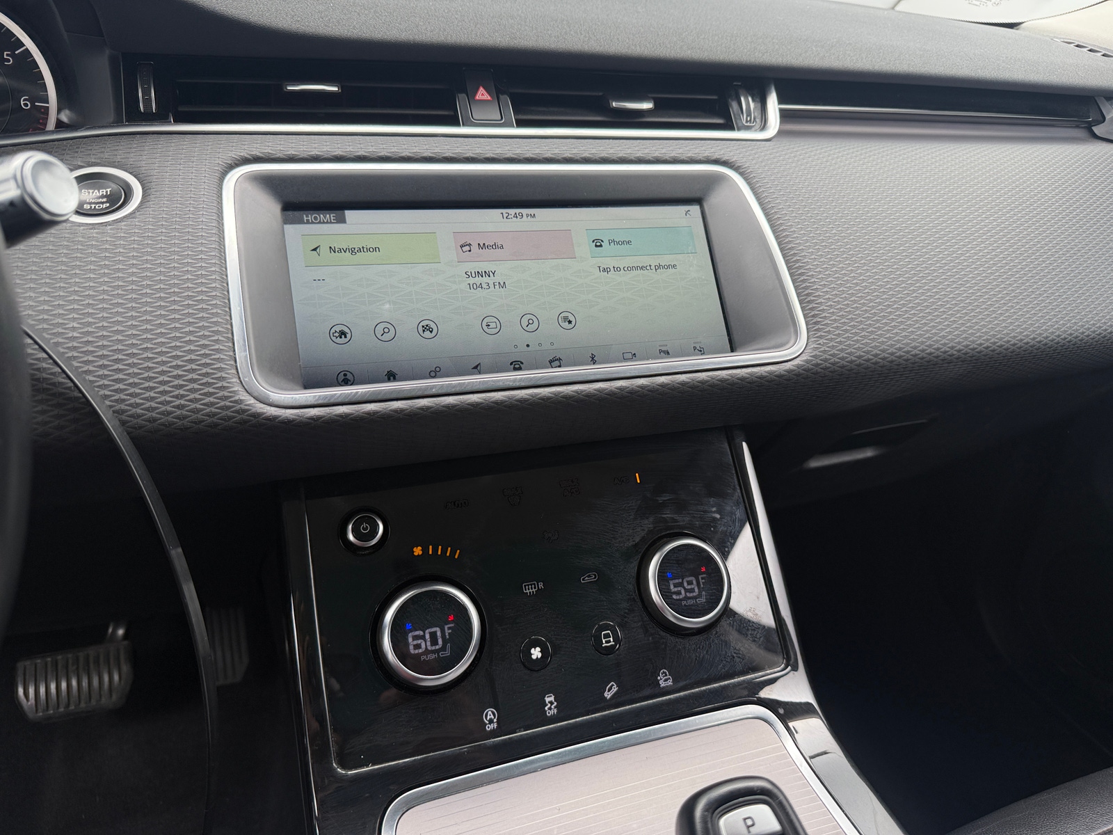 Thumbnail: 2020 Land Rover Range Rover Evoque - 3