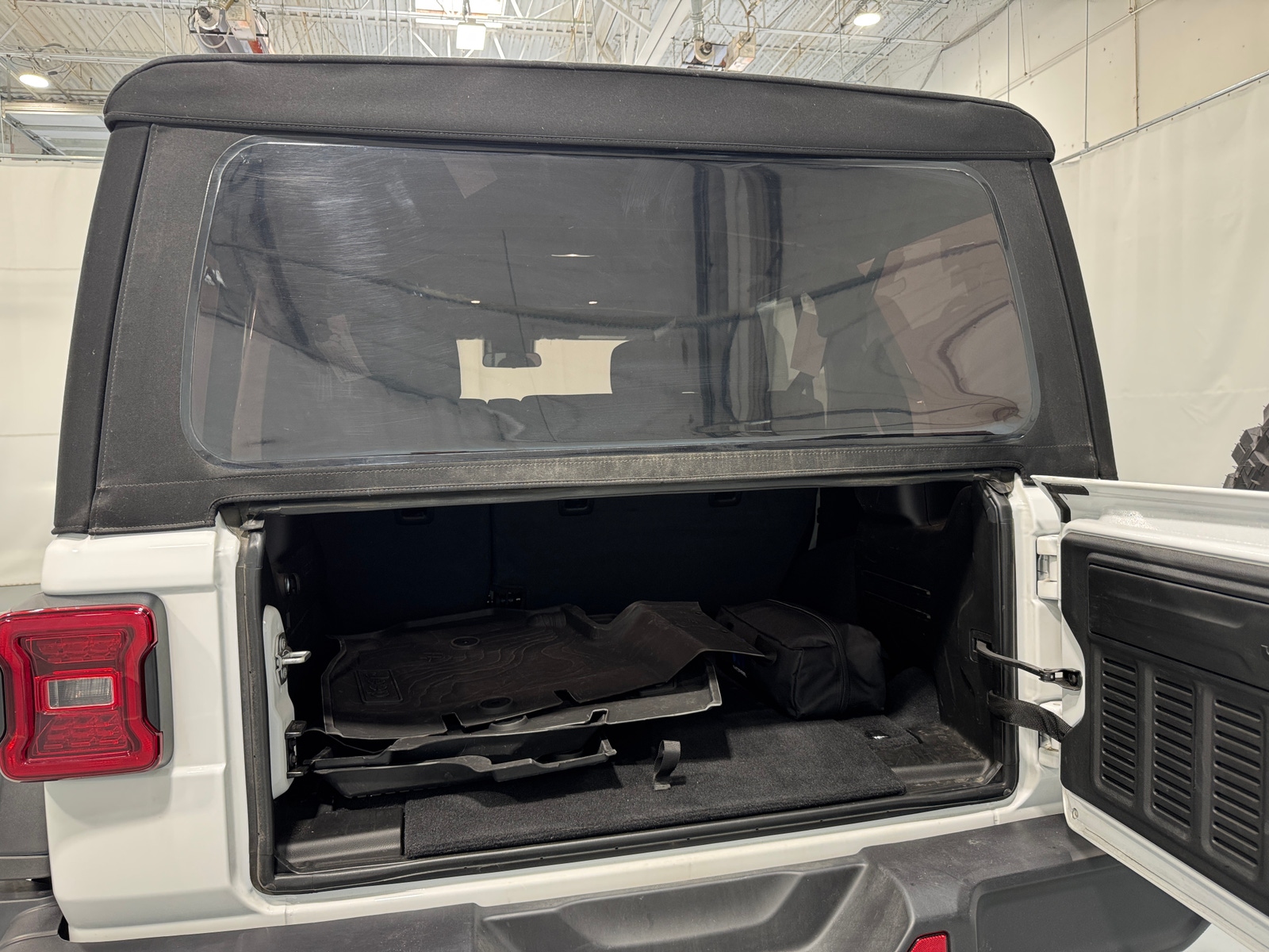 Thumbnail: 2024 Jeep Wrangler - 7