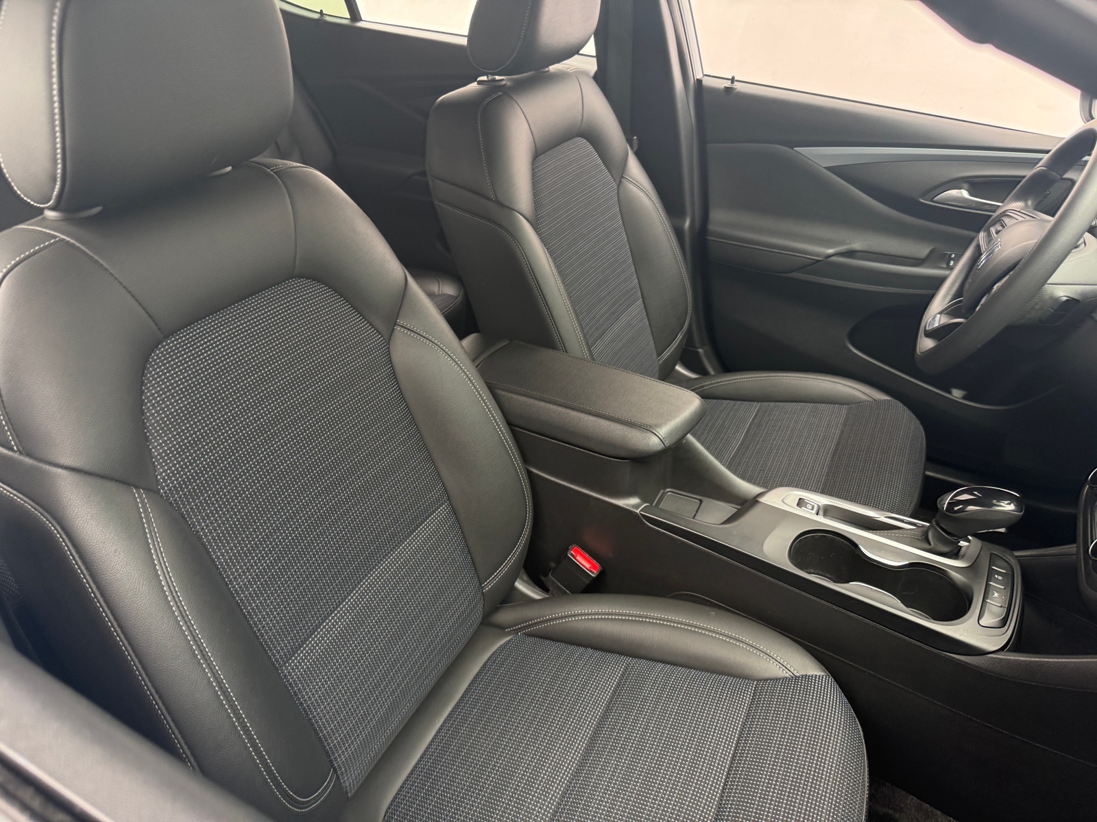 Thumbnail: 2025 Buick Envista - 2