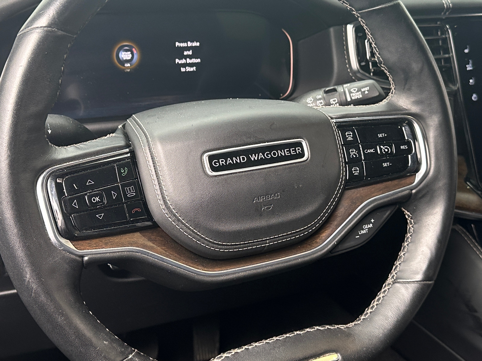 Thumbnail: 2022 Jeep Grand Wagoneer - 4