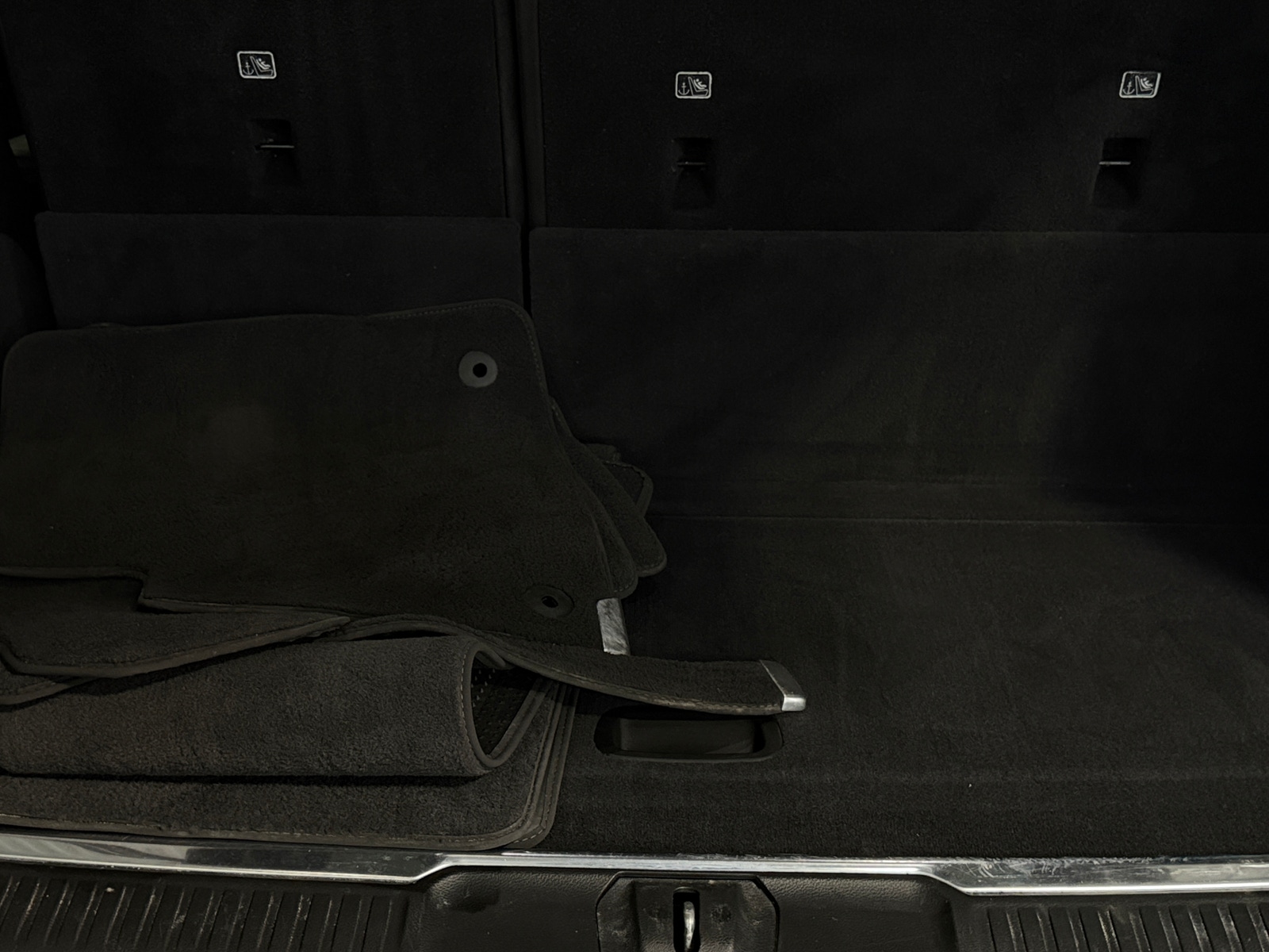 Thumbnail: 2022 Jeep Grand Wagoneer - 6