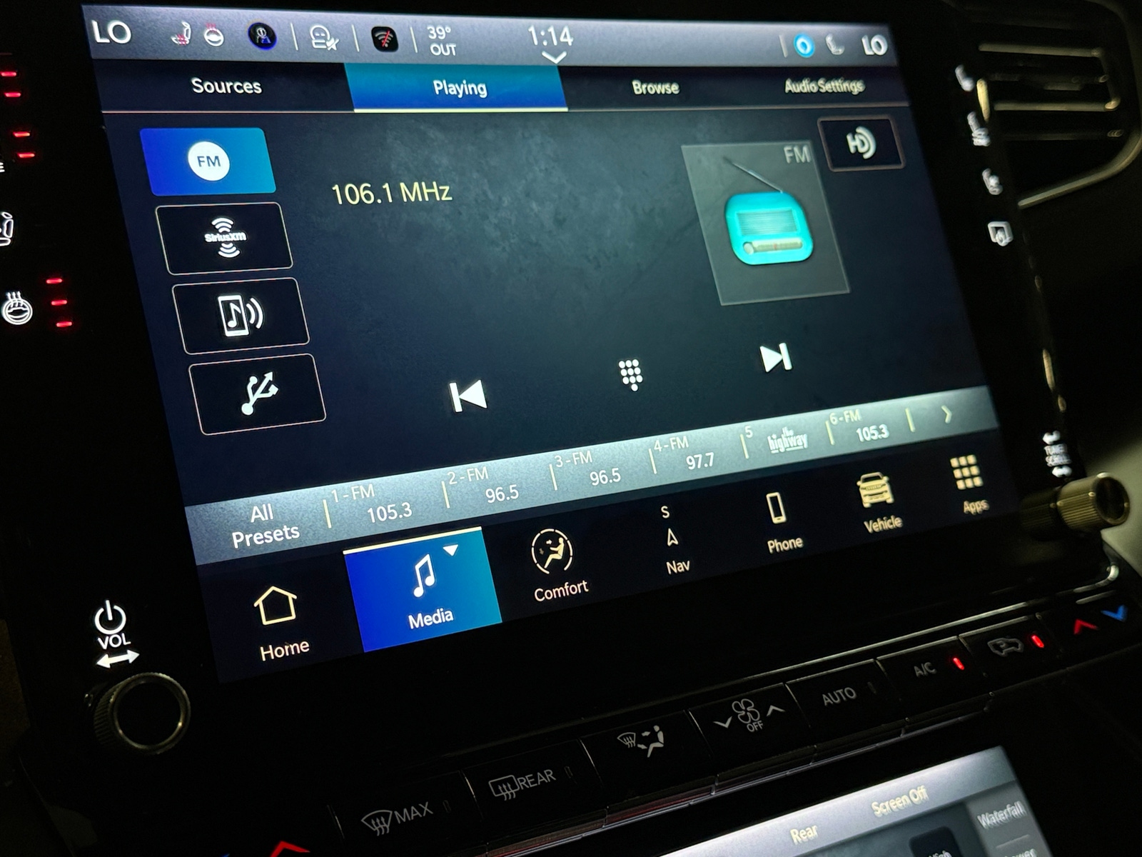 Thumbnail: 2022 Jeep Grand Wagoneer - 3