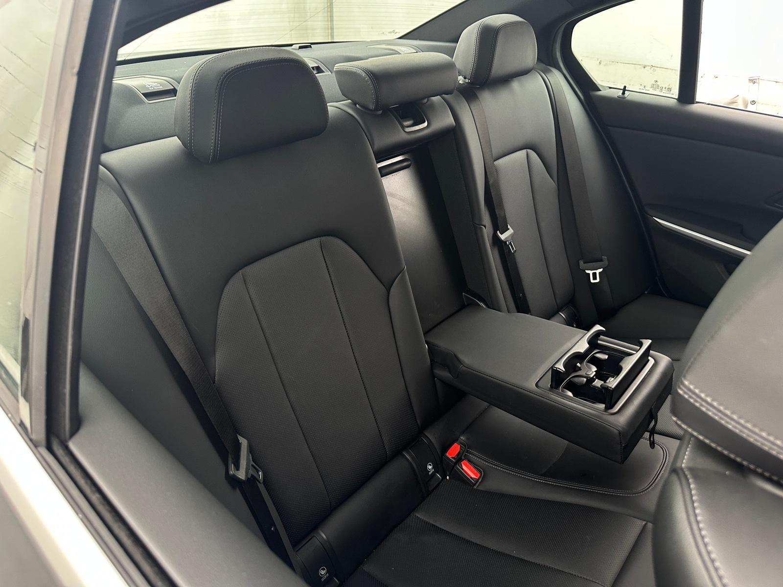 Thumbnail: 2024 BMW 3 Series - 5