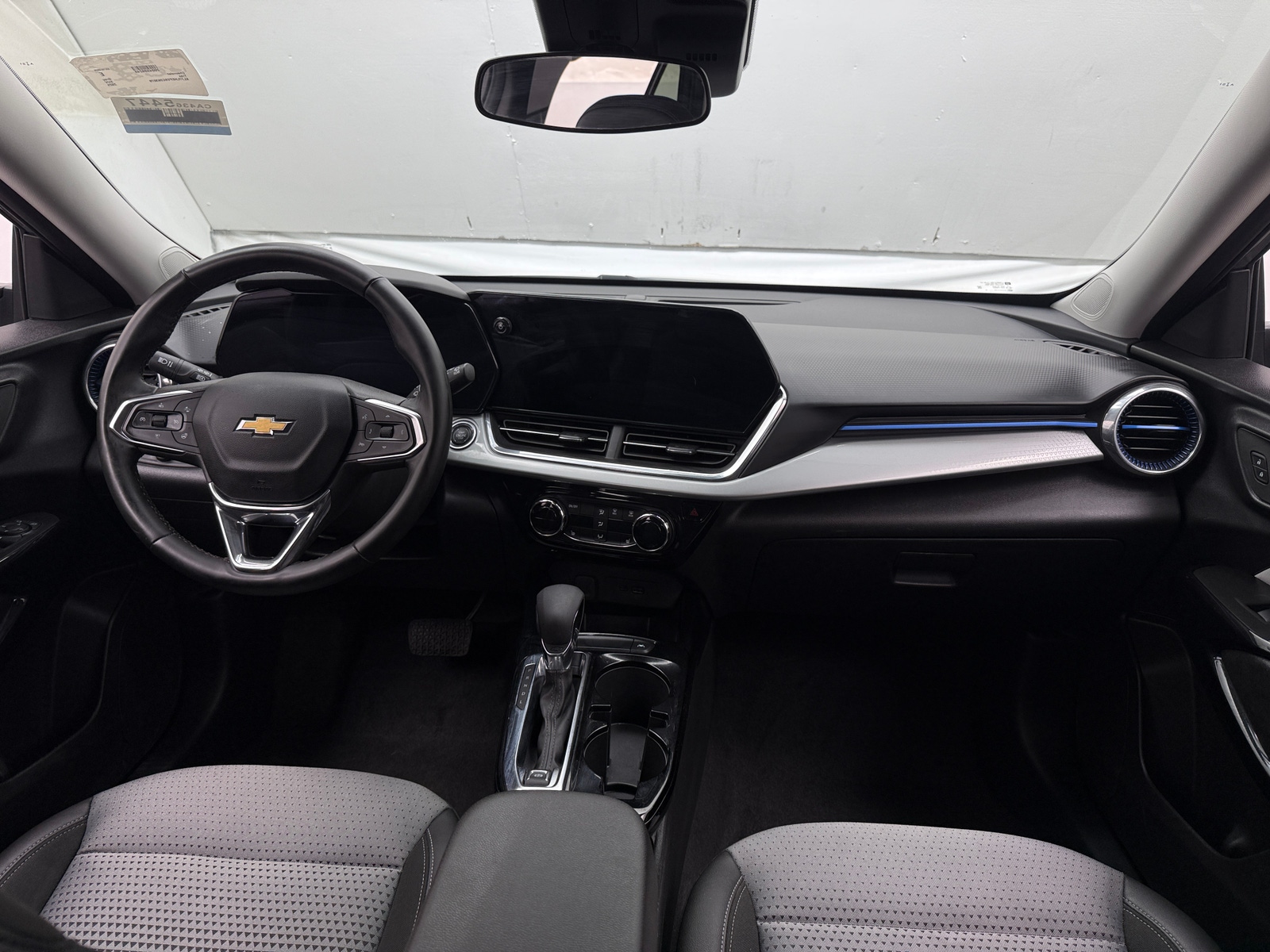 Thumbnail: 2025 Chevrolet Trax - 3