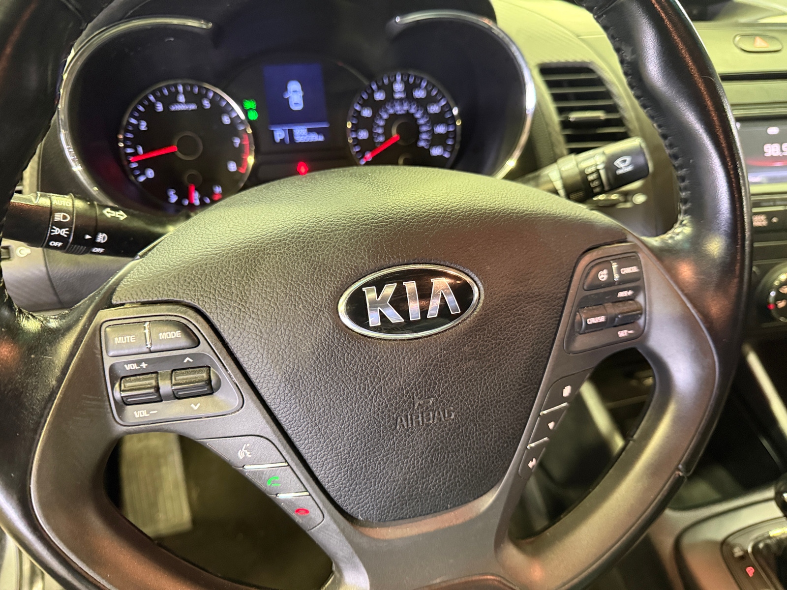 Thumbnail: 2016 Kia Forte - 5