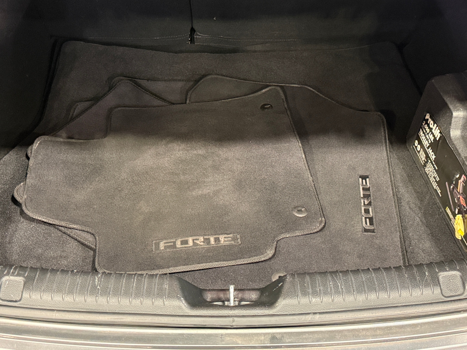 Thumbnail: 2016 Kia Forte - 7