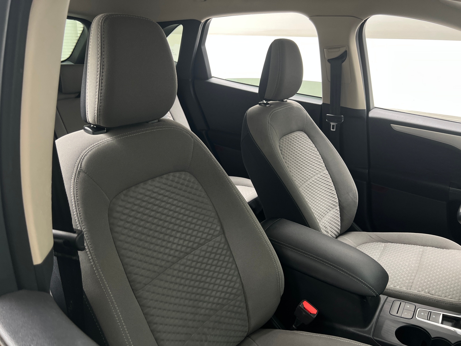 Thumbnail: 2020 Ford Escape - 2