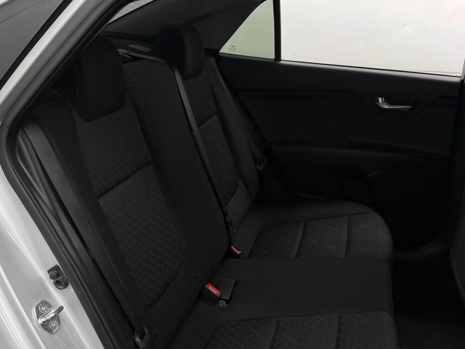 Thumbnail: 2023 Kia Rio - 6