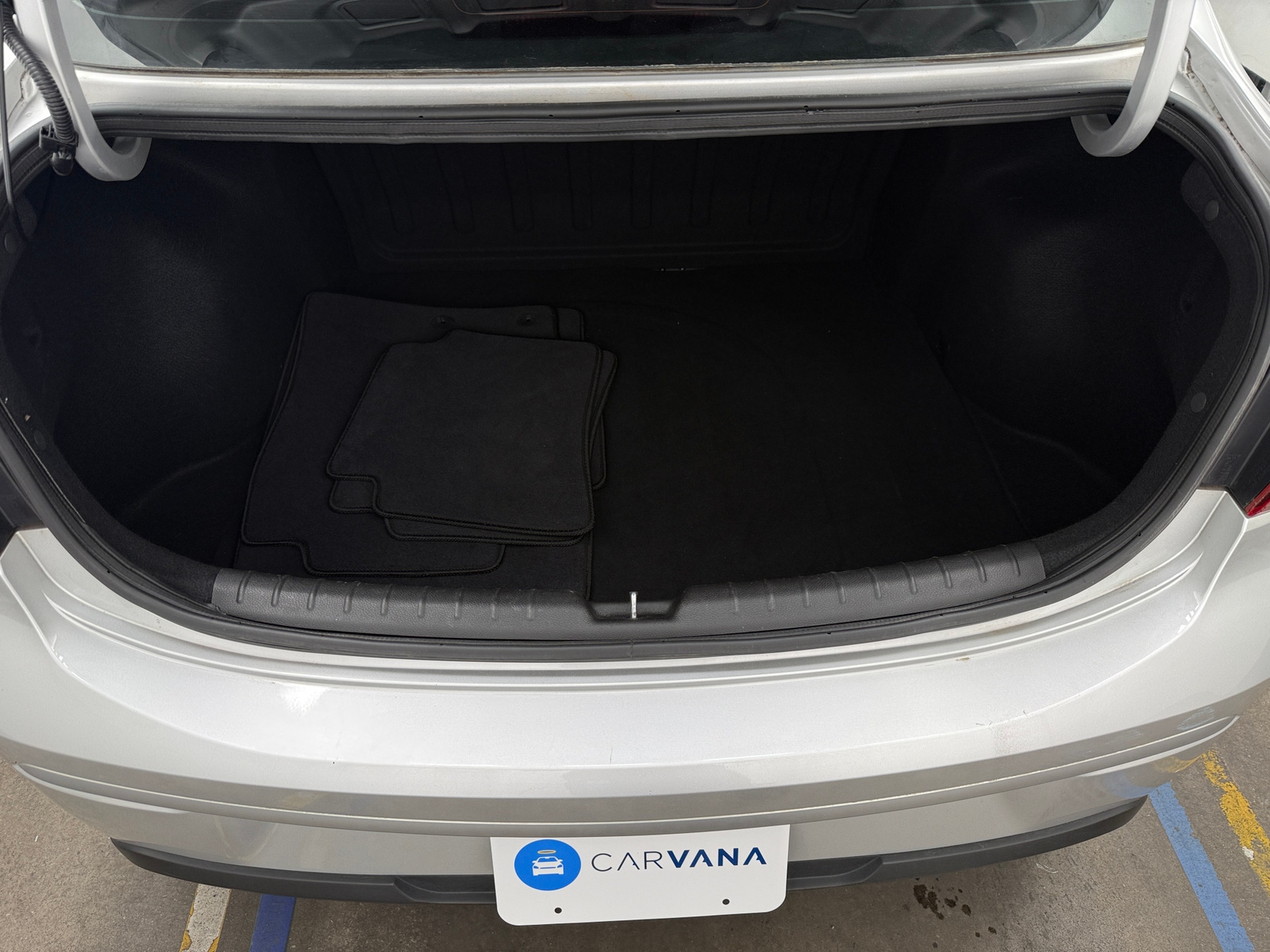 Thumbnail: 2023 Kia Rio - 7