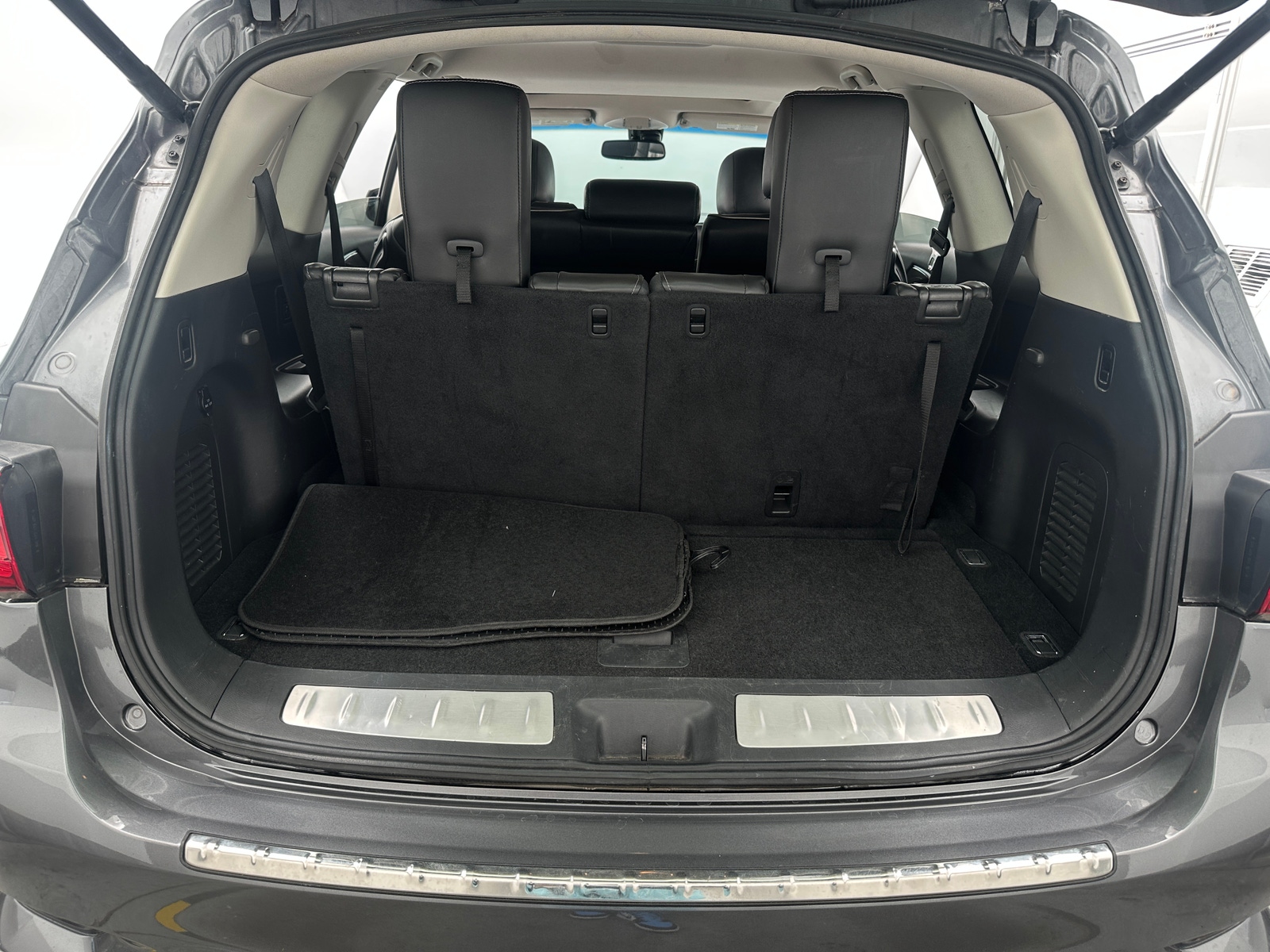 Thumbnail: 2016 INFINITI QX60 - 6