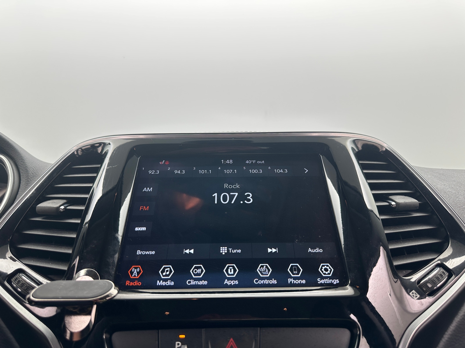 Thumbnail: 2020 Jeep Cherokee - 3