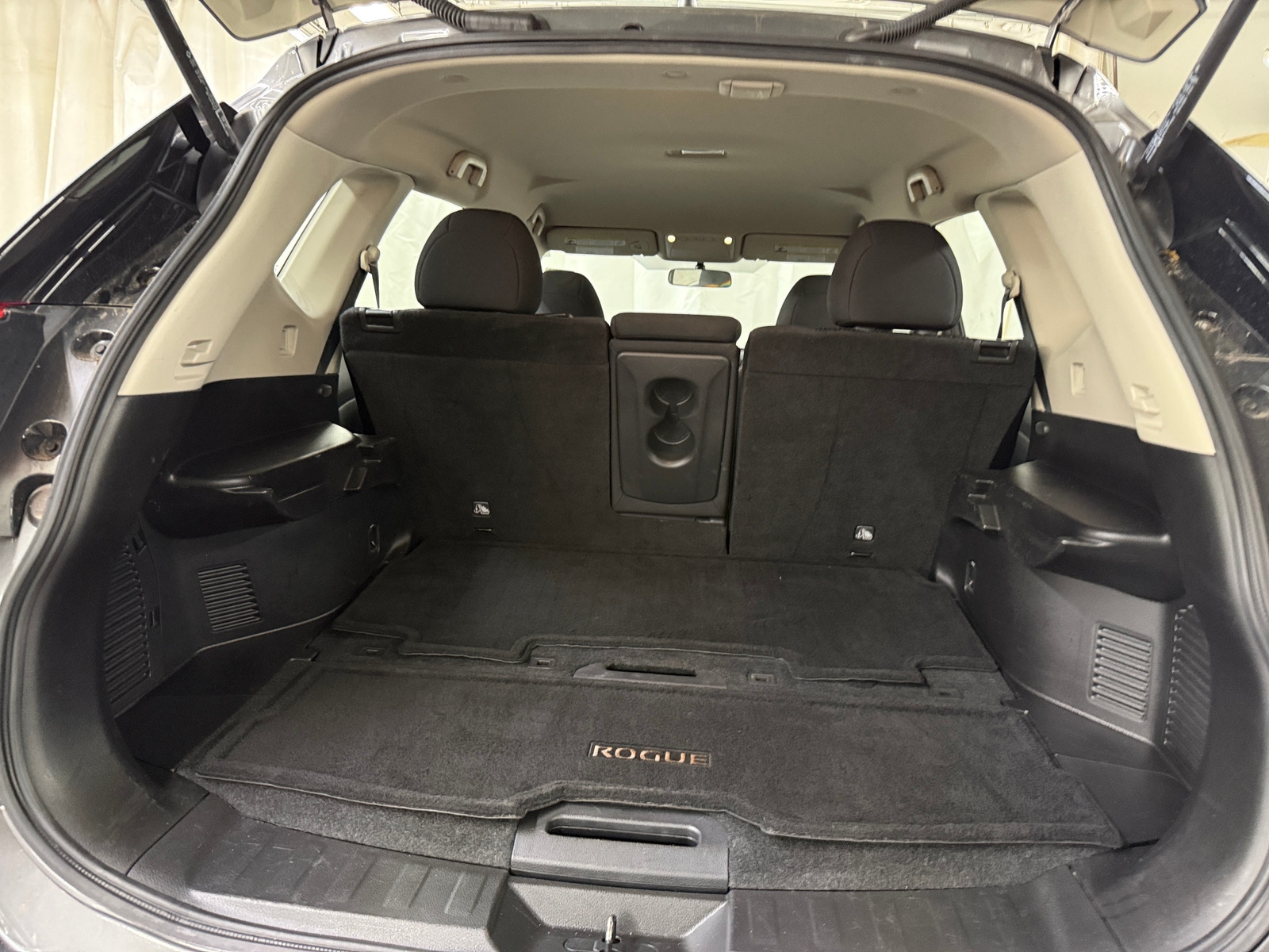 Thumbnail: 2017 Nissan Rogue - 7