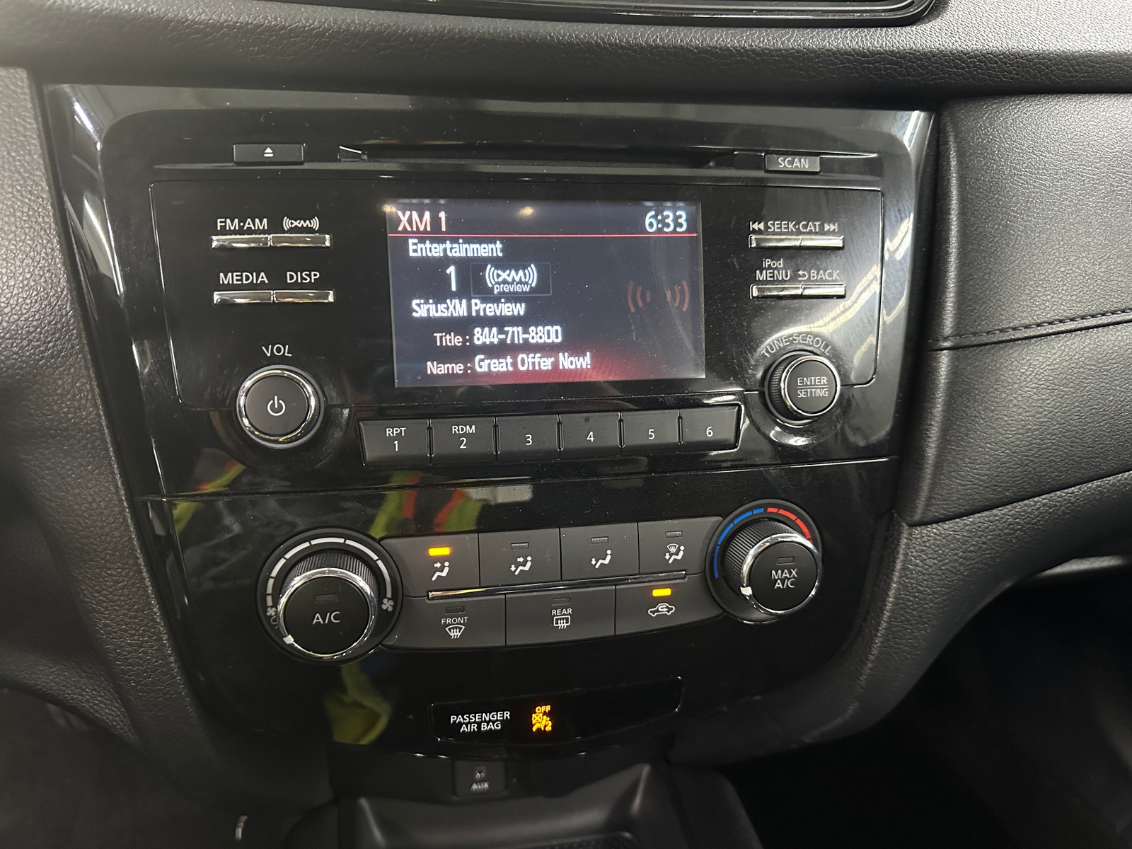 Thumbnail: 2017 Nissan Rogue - 4