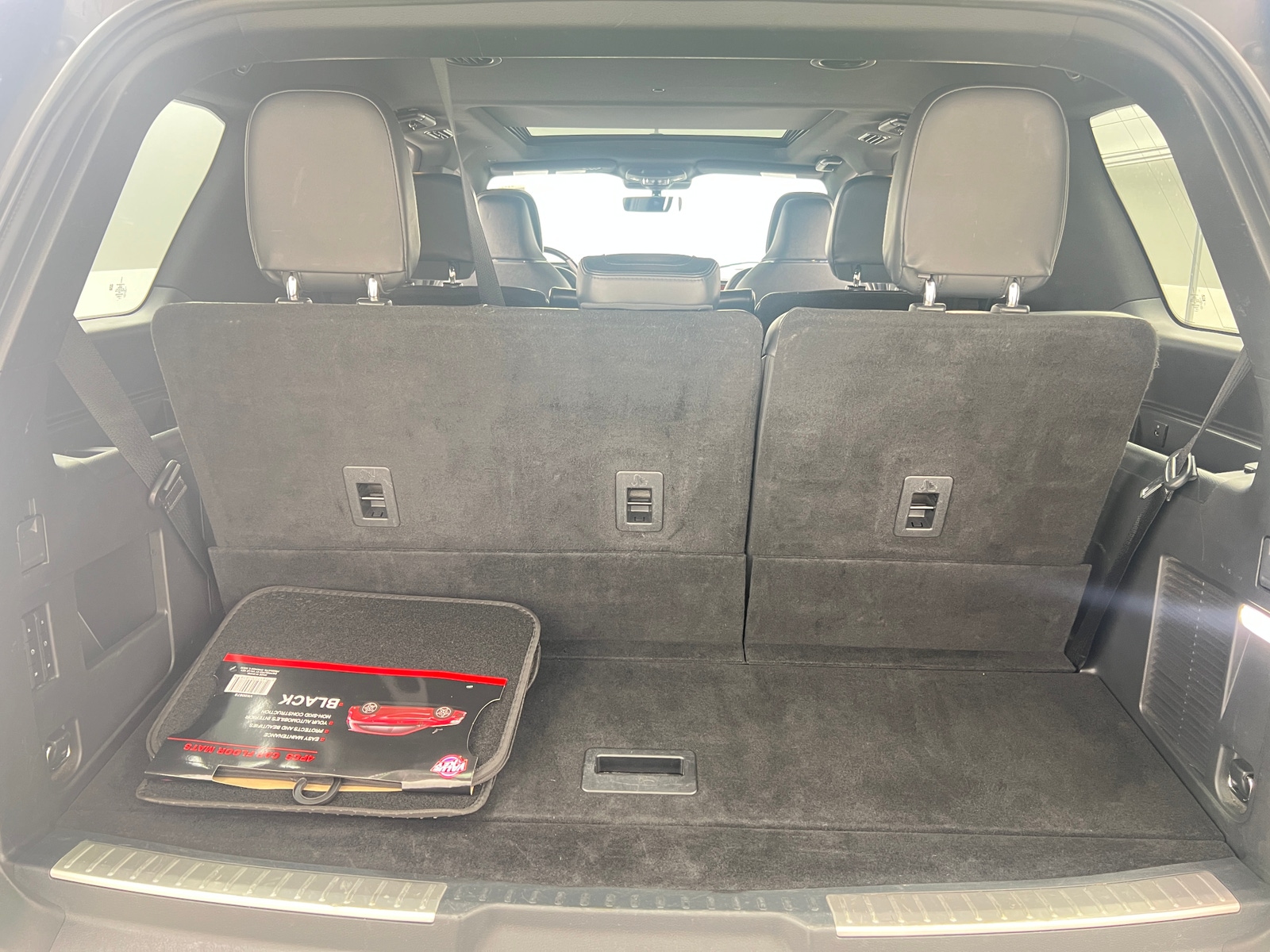 Thumbnail: 2023 Lincoln Navigator - 6