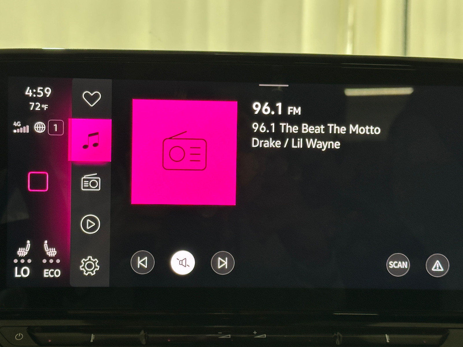 Thumbnail: 2023 Volkswagen ID.4 - 4