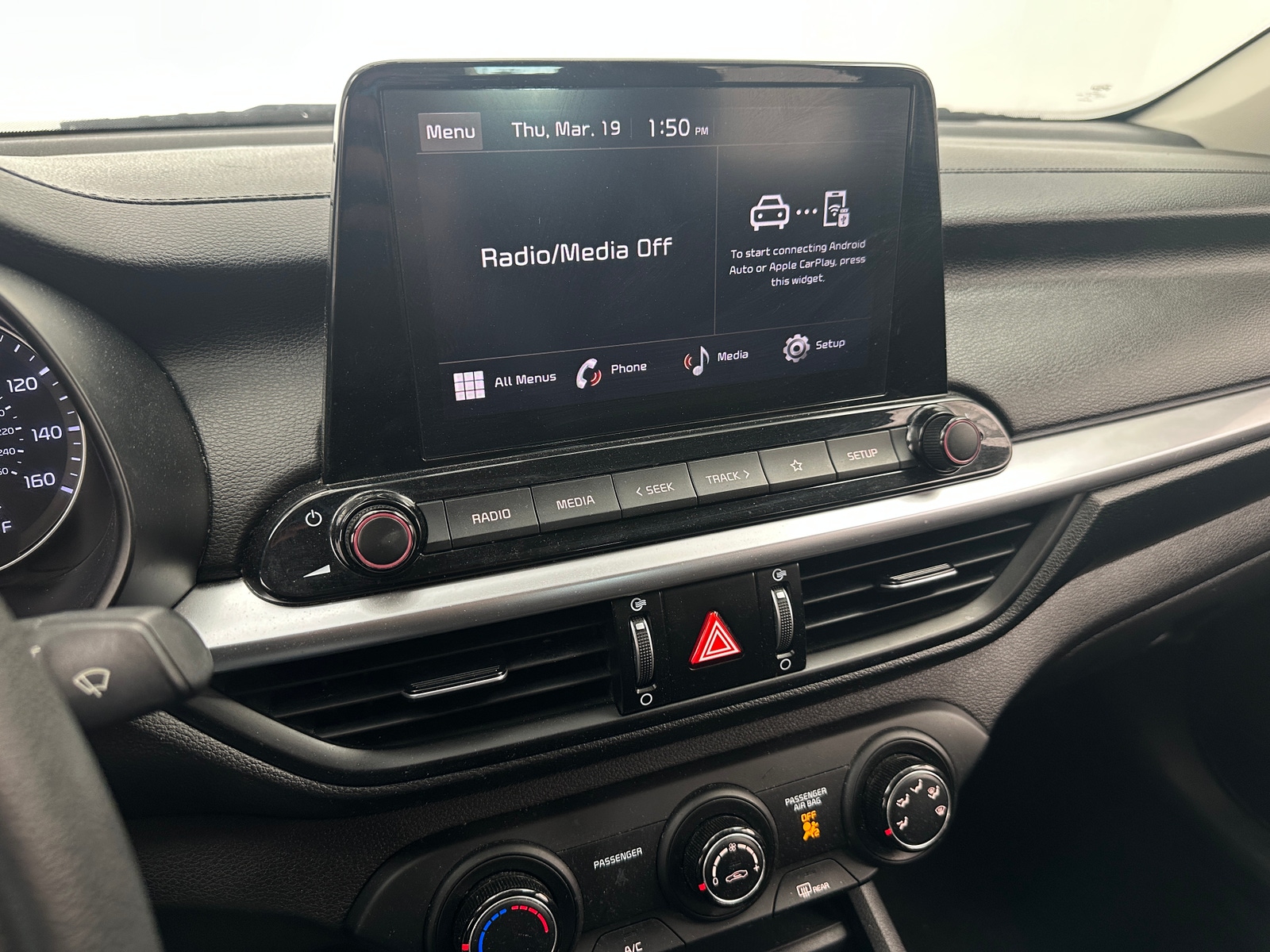 Thumbnail: 2022 Kia Forte - 4