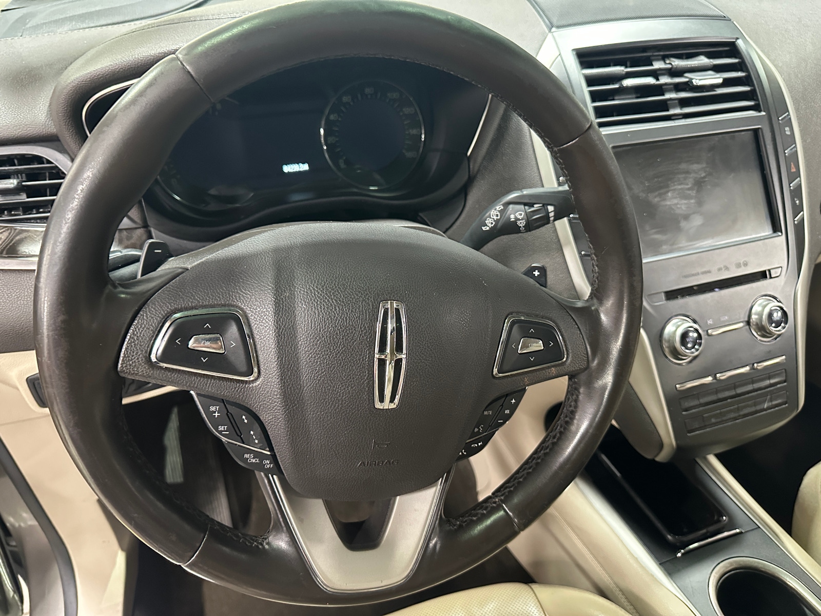 Thumbnail: 2017 Lincoln MKC - 4