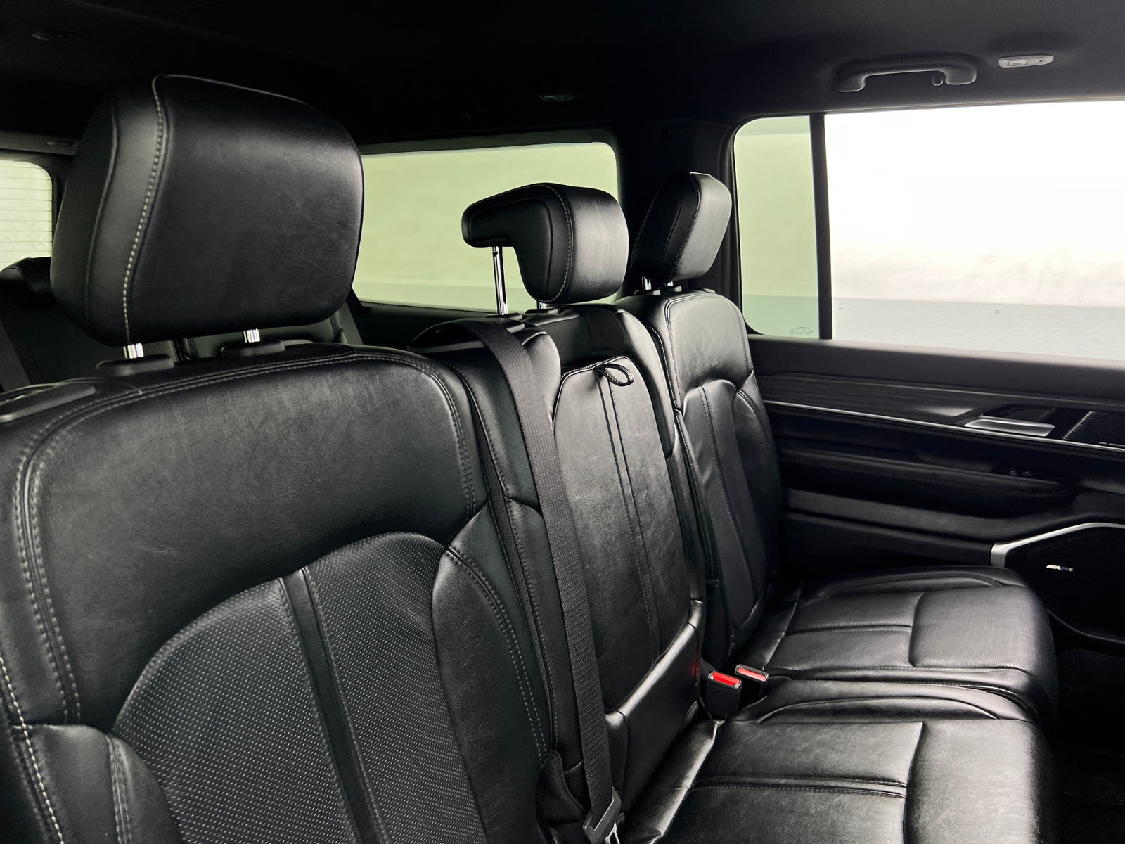 Thumbnail: 2023 Jeep Wagoneer - 5