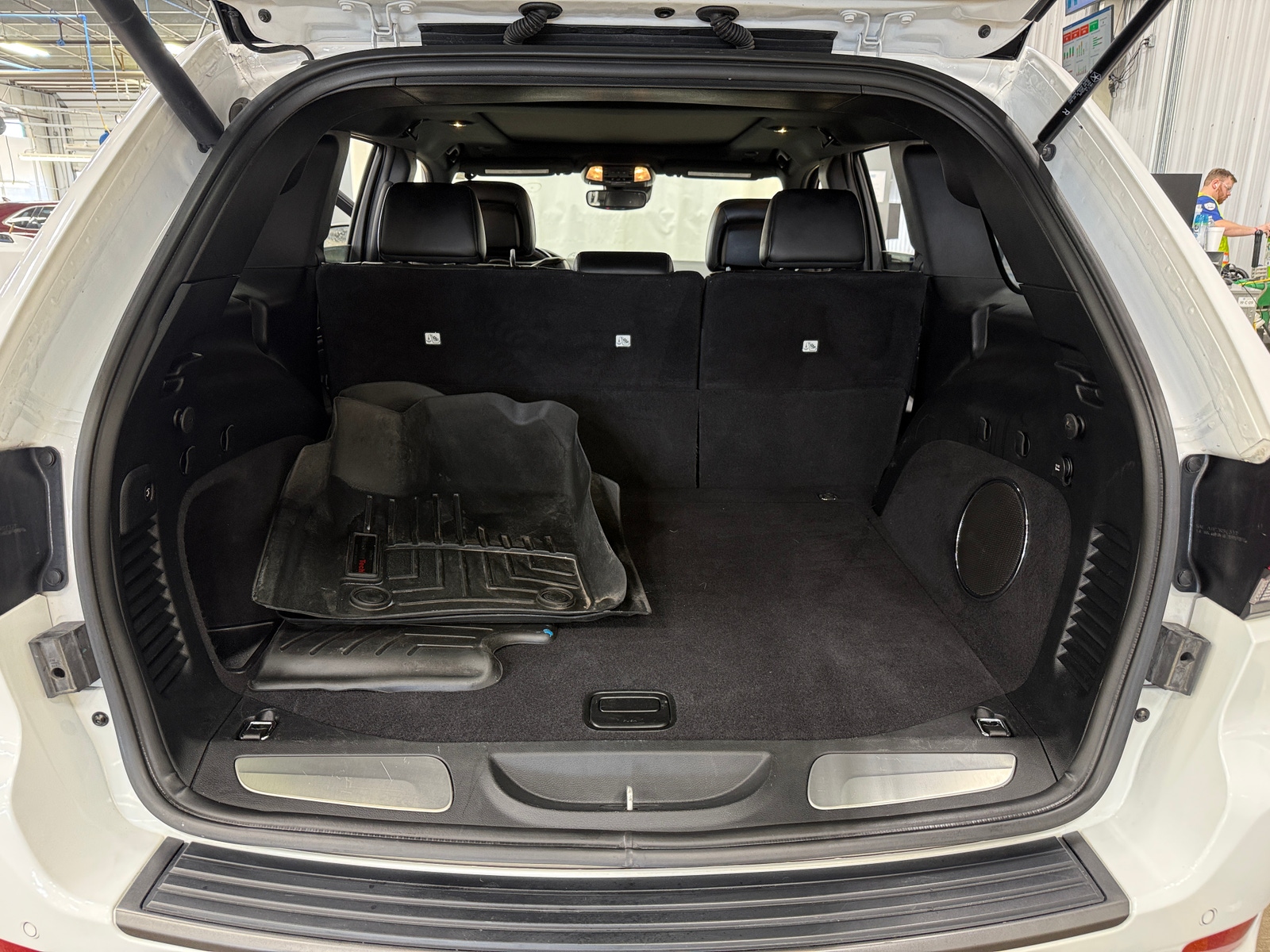 Thumbnail: 2020 Jeep Grand Cherokee - 6