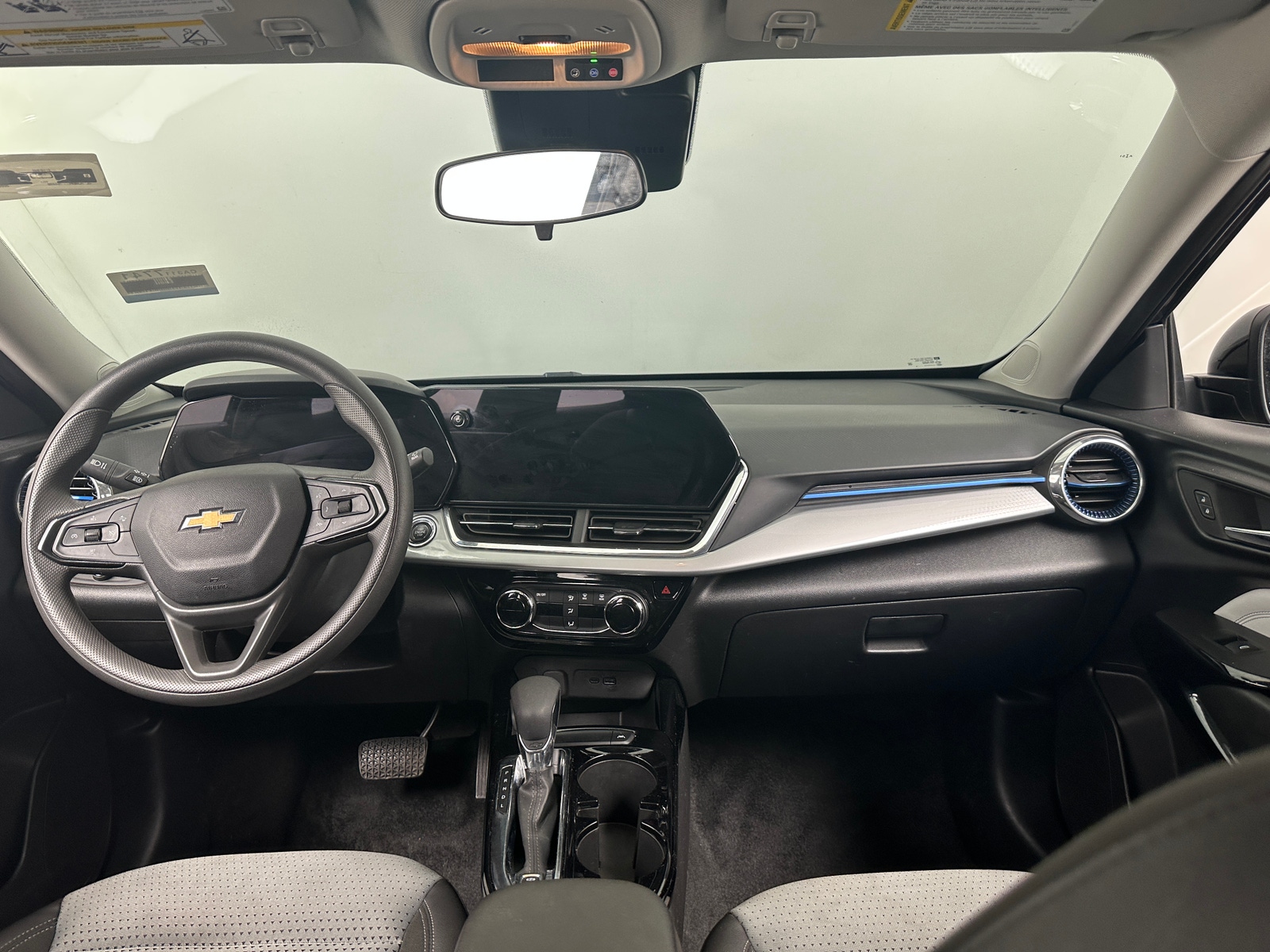 Thumbnail: 2025 Chevrolet Trax - 3