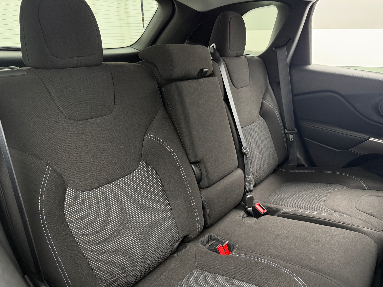 Thumbnail: 2021 Jeep Cherokee - 6